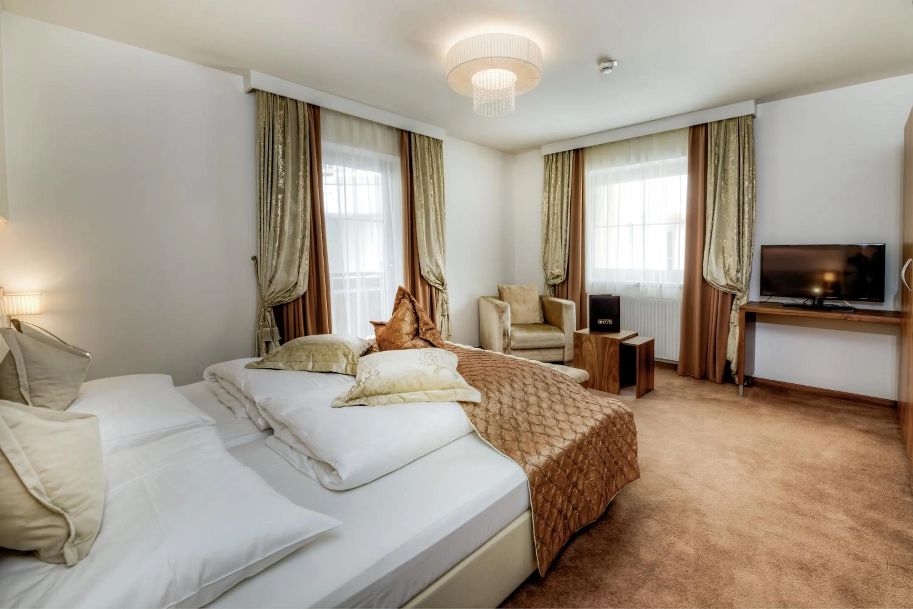 Bed in Hotel Brigitte