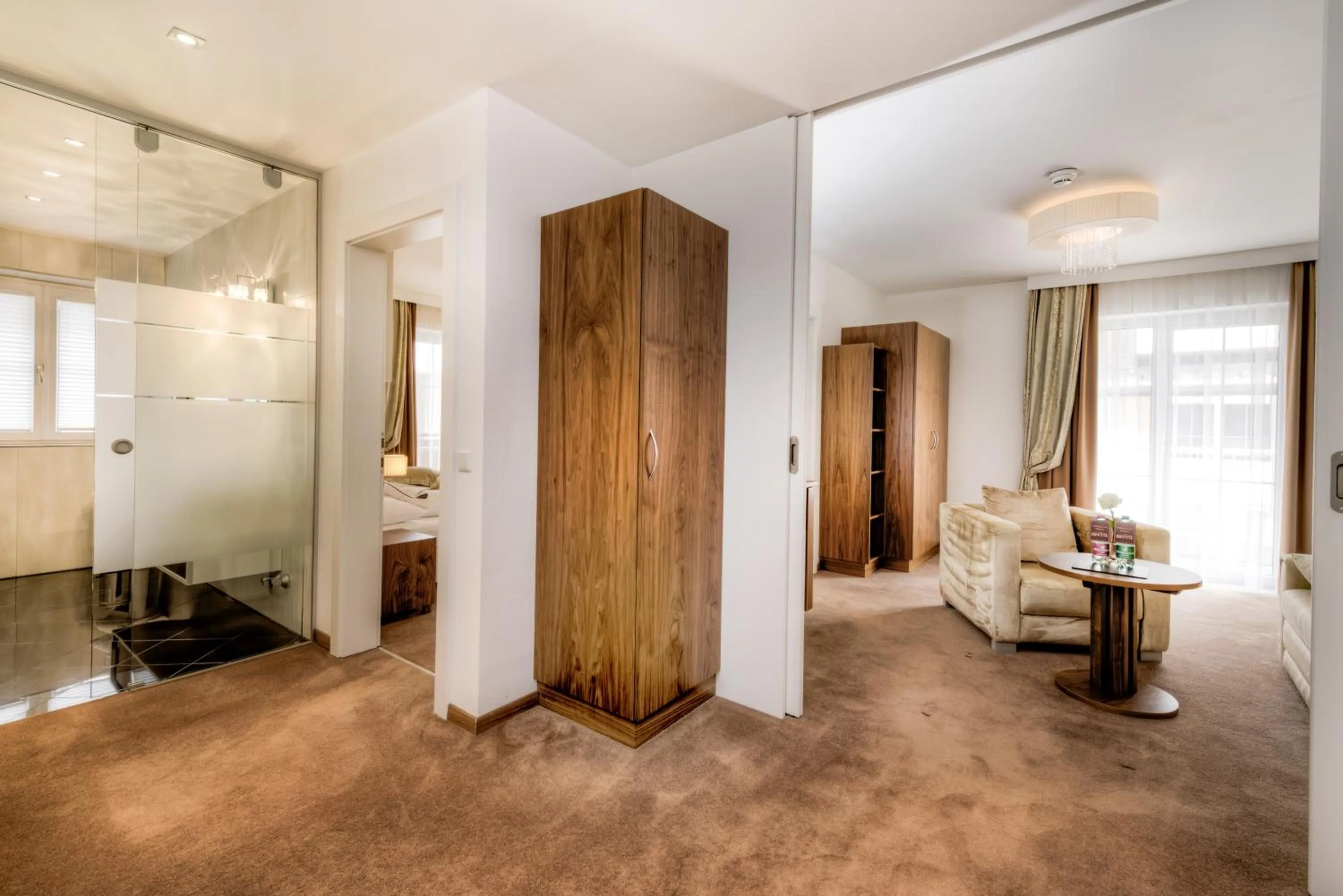 Bathroom, Bed in Hotel Brigitte