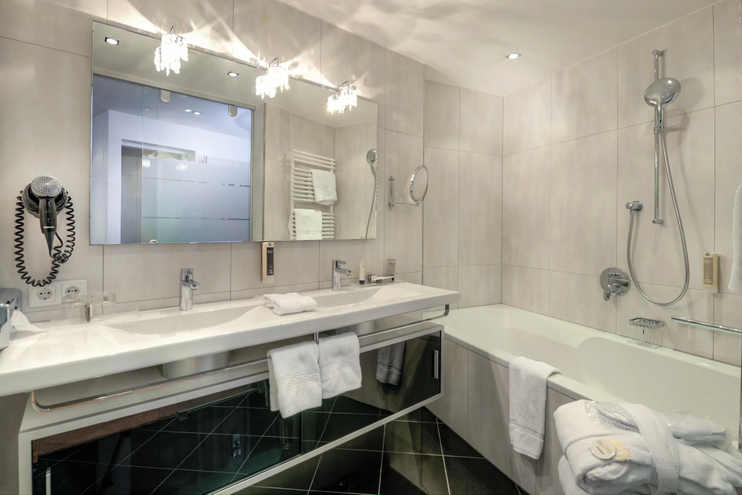 Bathroom in Hotel Brigitte