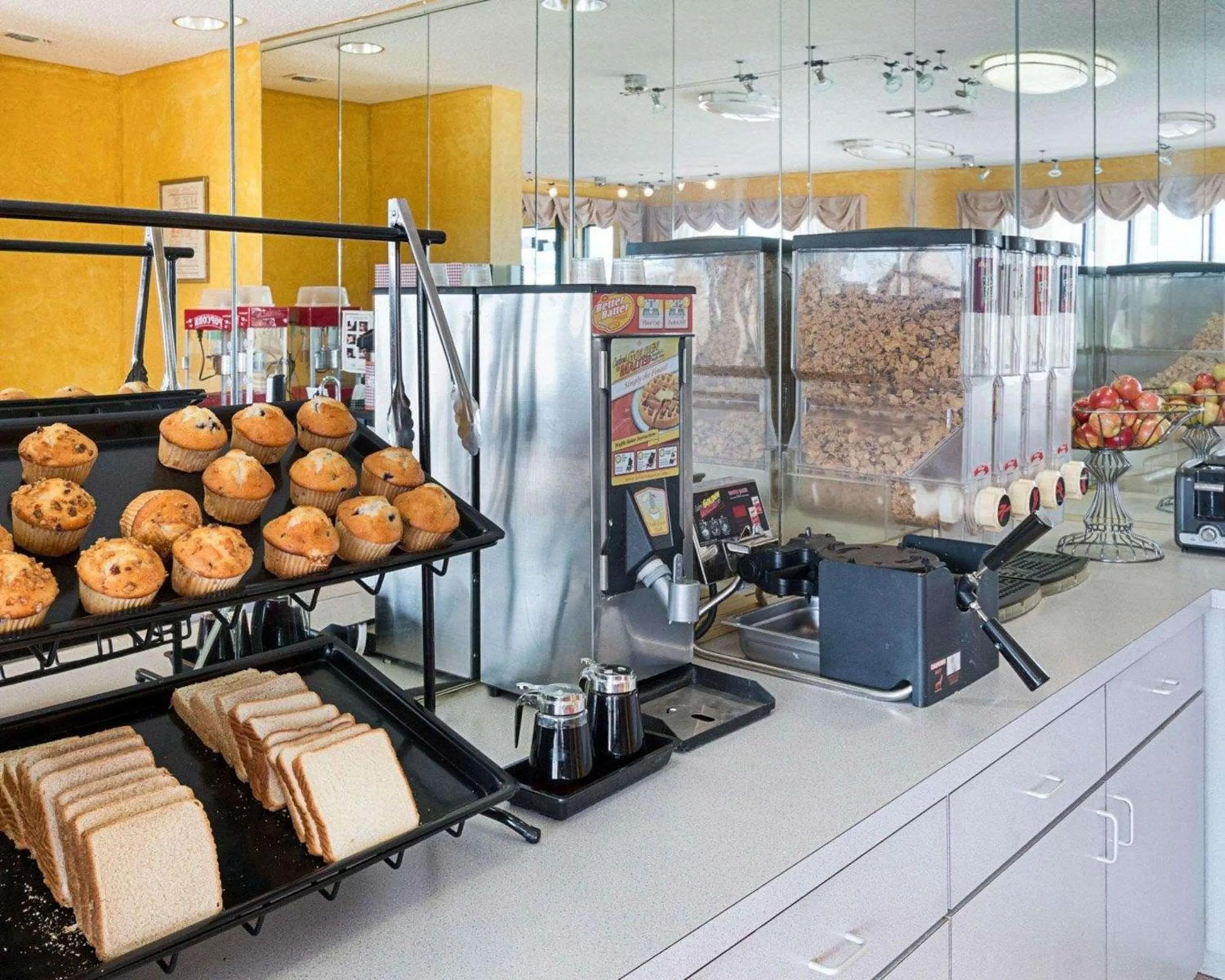 Restaurant/places to eat in Econo Lodge Hillsboro I-35