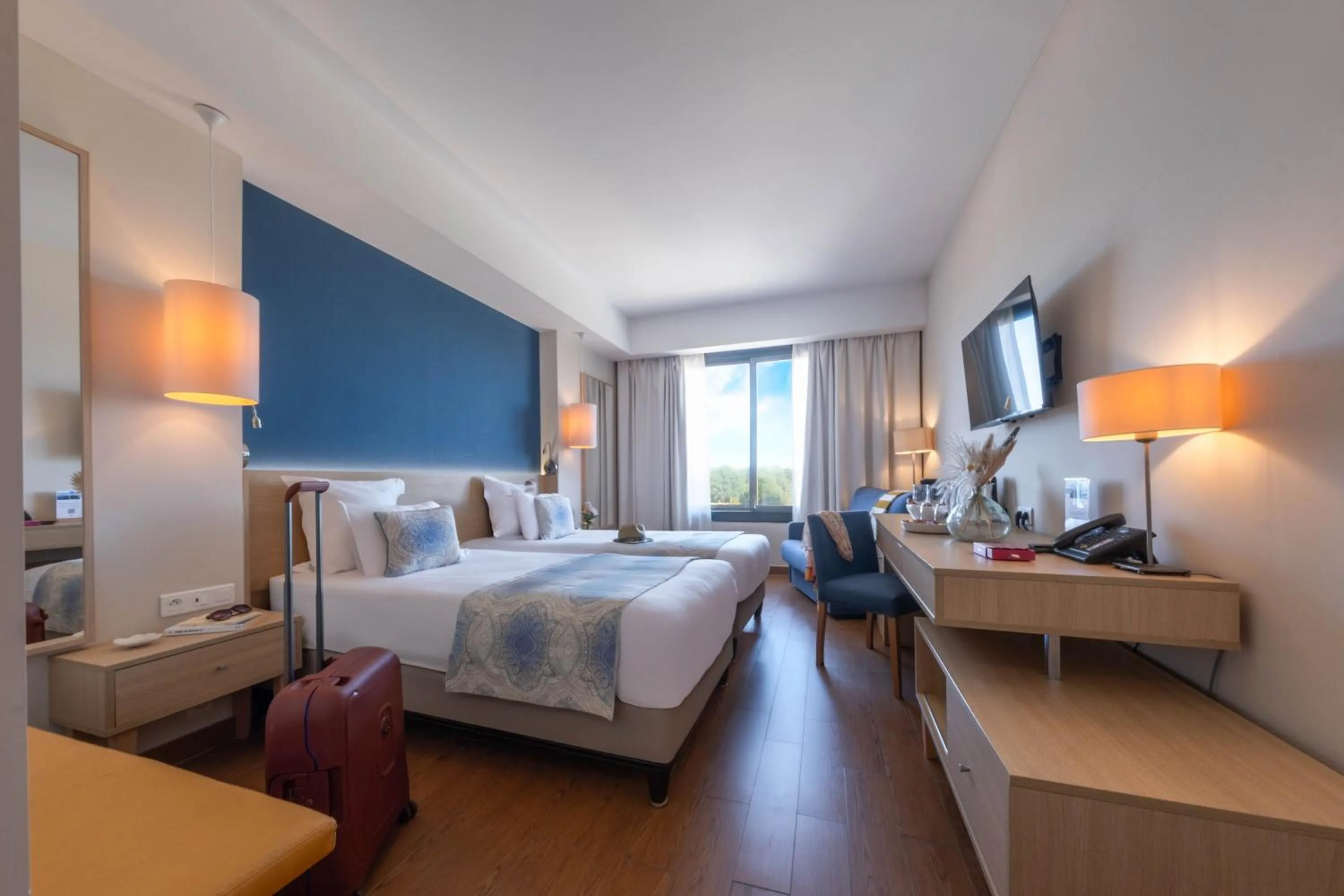 Bed in Hôtel Helios & SPA - Ile des Embiez