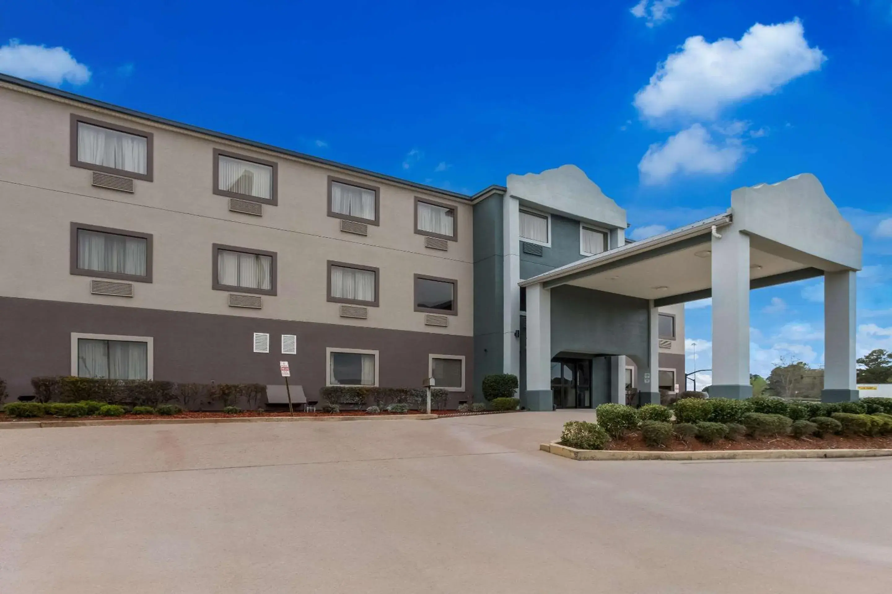 Quality Inn & Suites Pearl-Jackson Quality Inn & Suites Pearl-Jackson