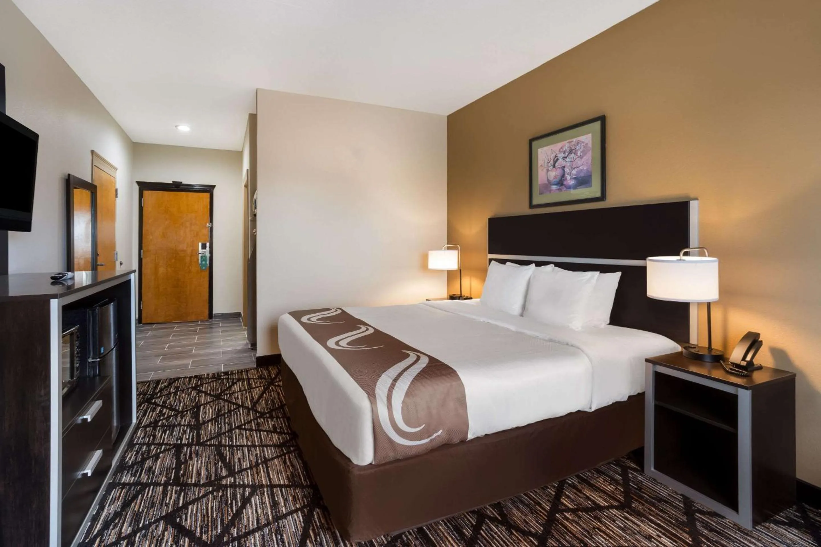 Bedroom, Bed in Quality Inn & Suites Pearl-Jackson