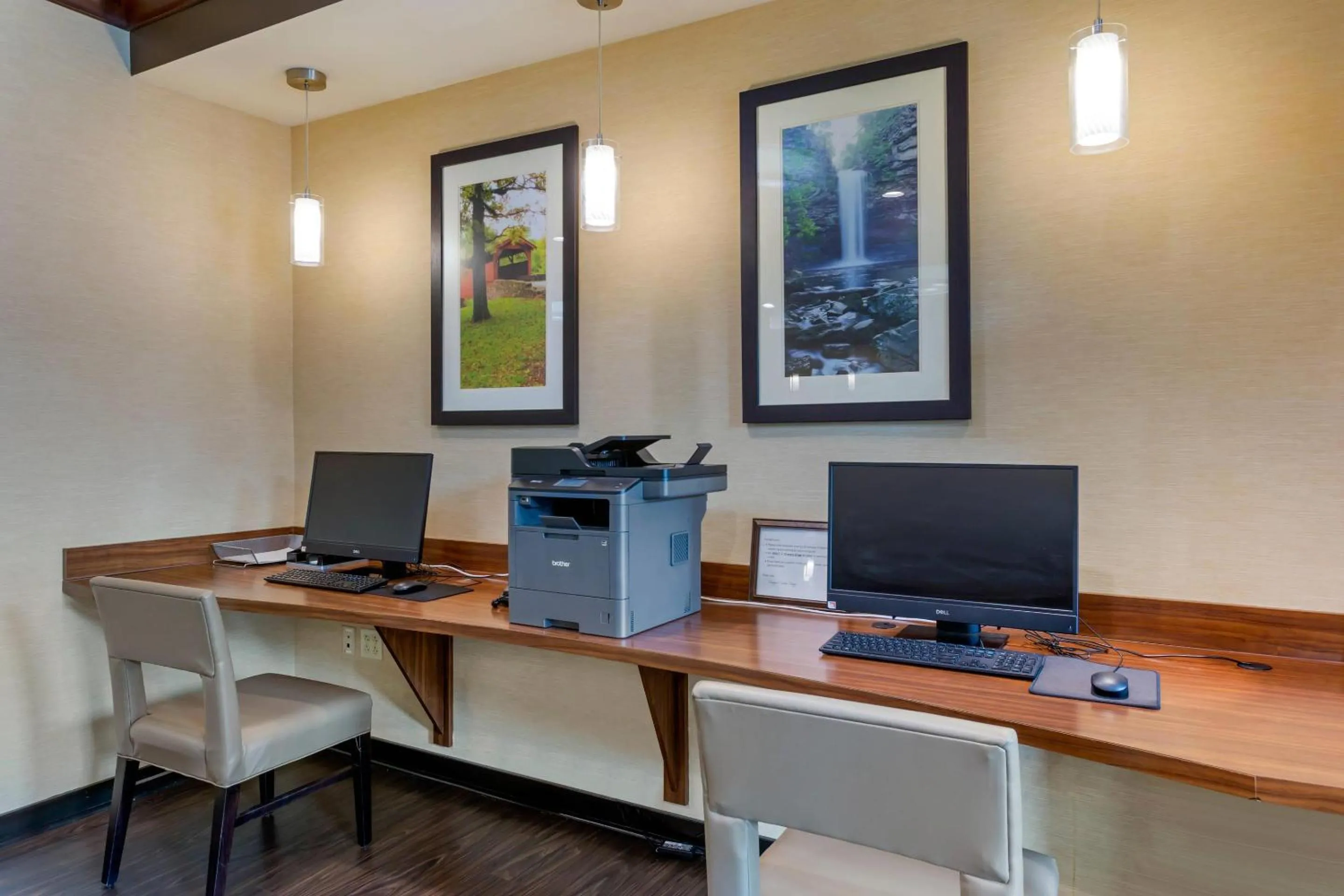 Business facilities in Comfort Suites Little Rock West