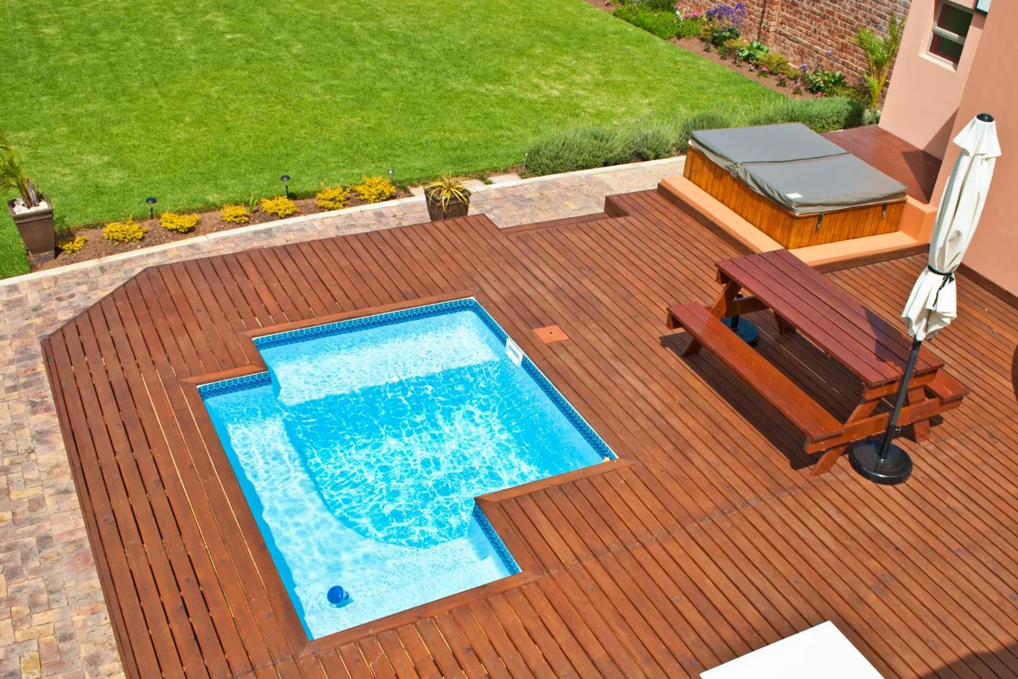 Swimming pool in Funky Town