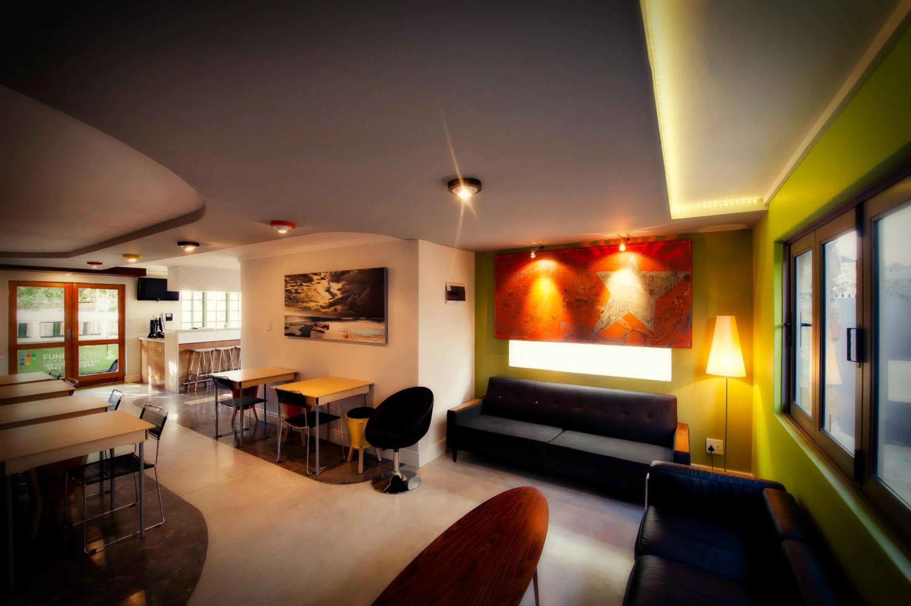 Kitchen or kitchenette, Bed in Funky Town