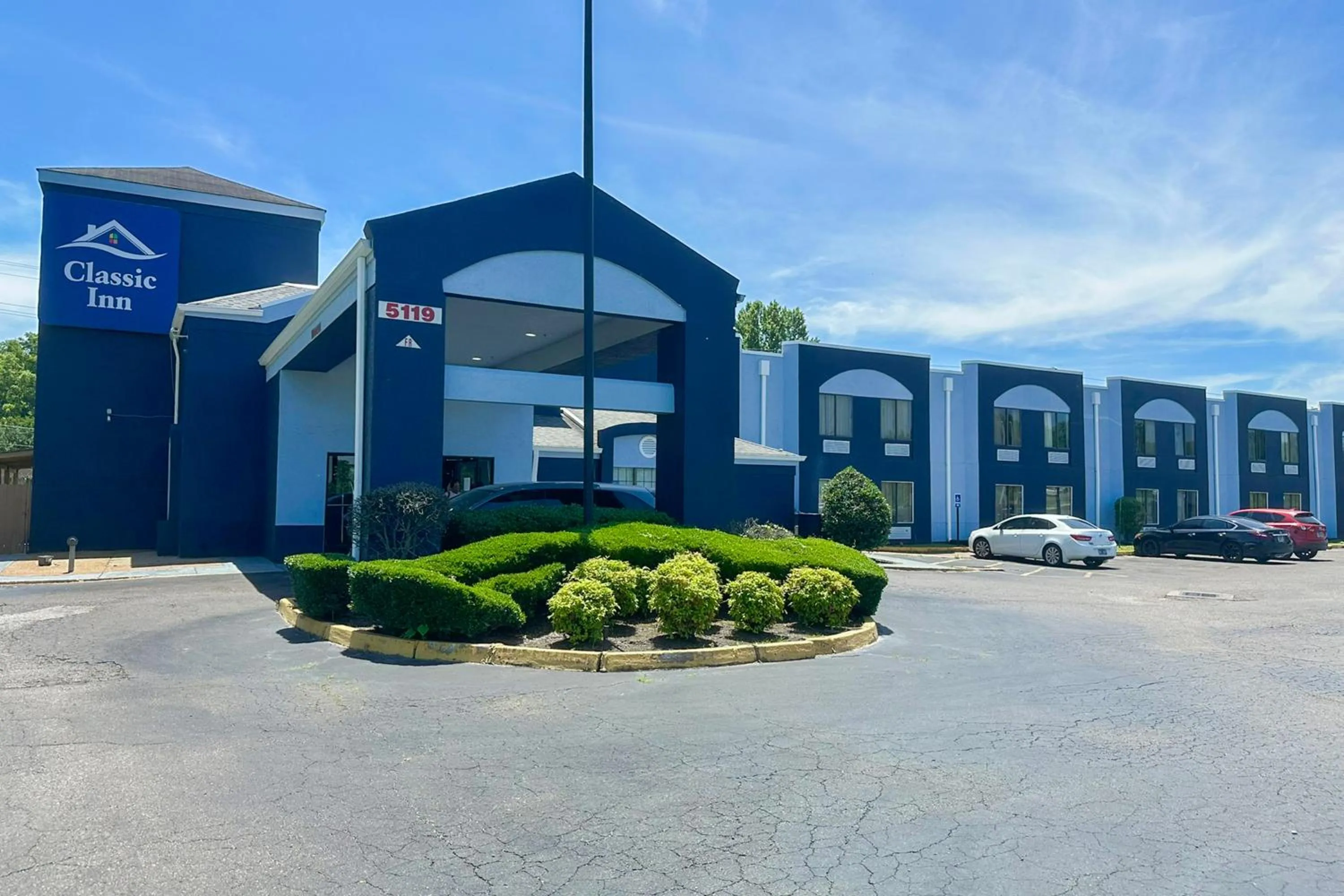 Property building in Classic Inn By Townhouse American Way Memphis I 240