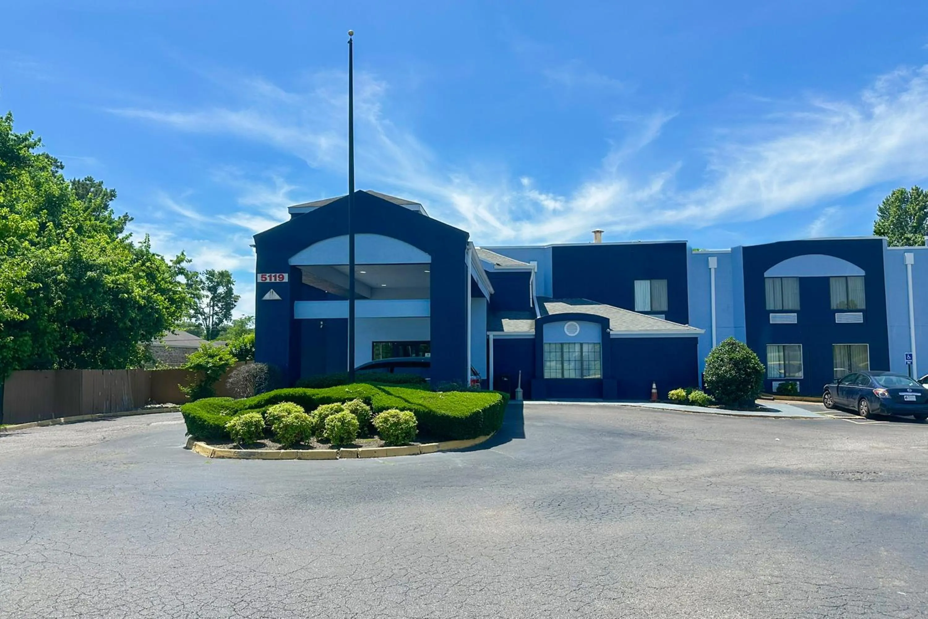 Property building in Classic Inn By Townhouse American Way Memphis I 240