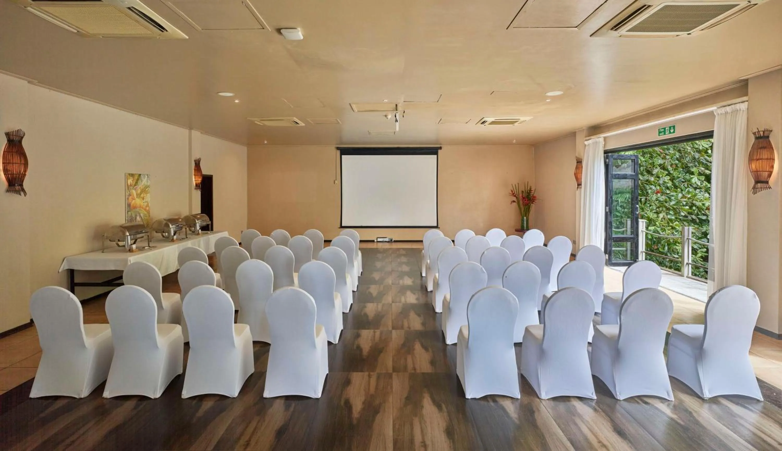 Meeting/conference room in DoubleTree by Hilton Seychelles Allamanda Resort & Spa
