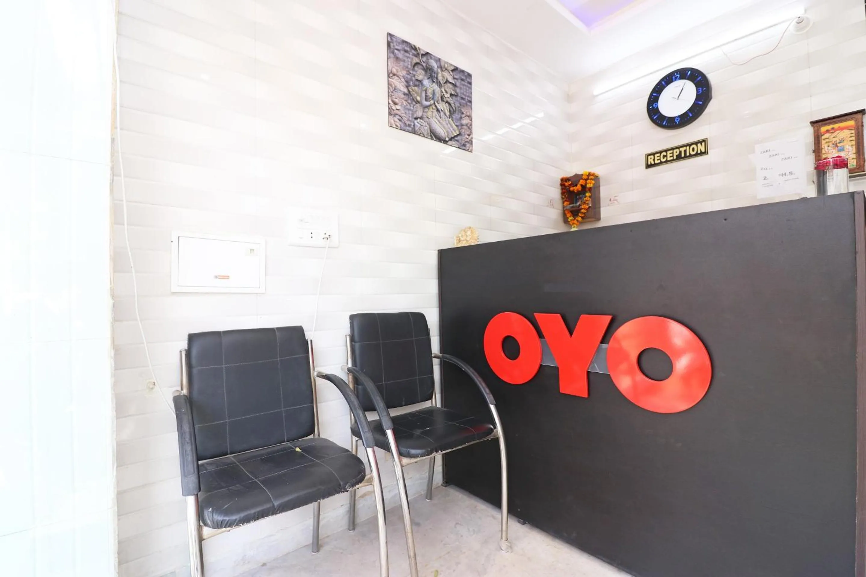 Lobby or reception in Hotel O Zaki Hs Near Taj Mahal