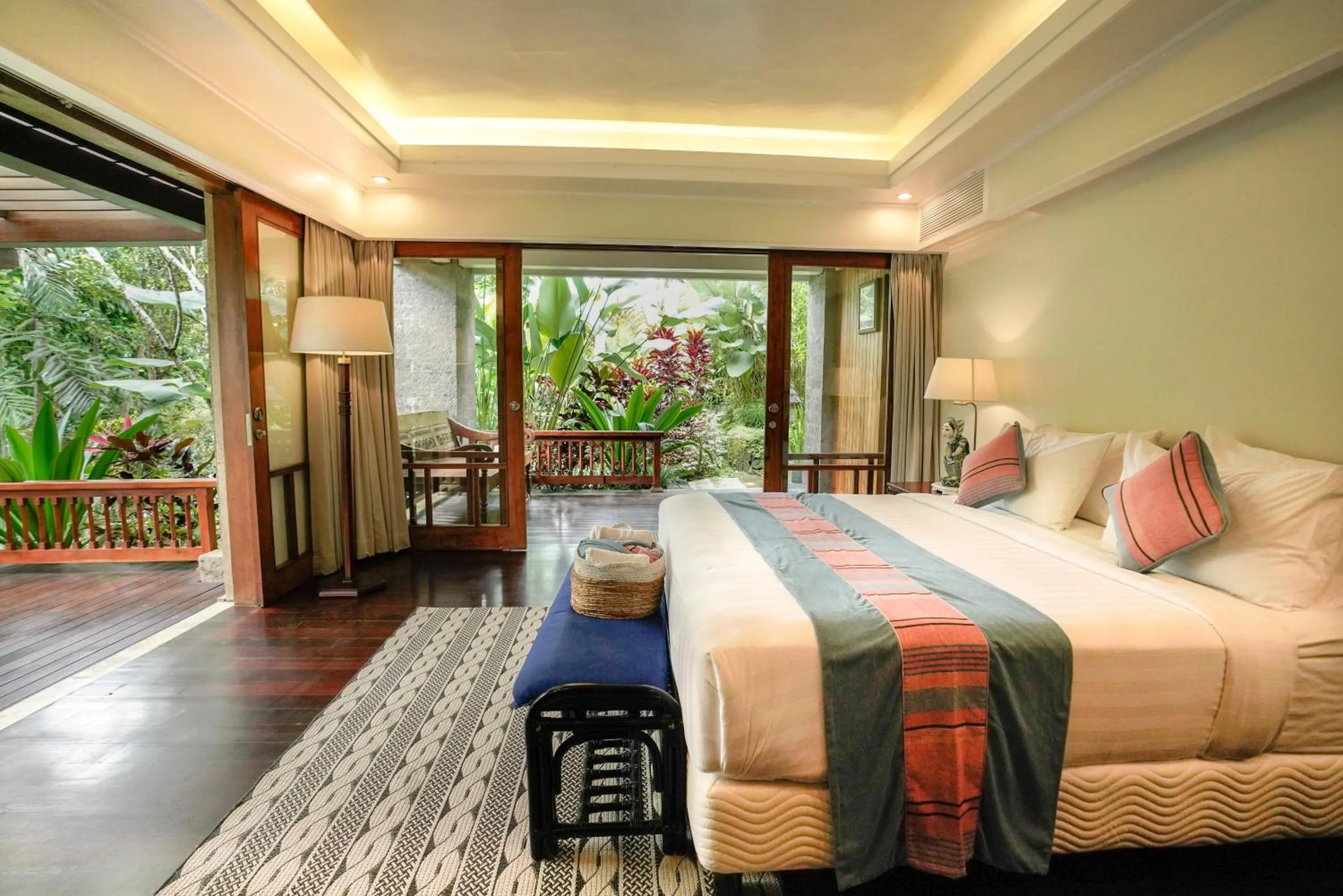 Garden view, Bed in Umah Lawas Villa Ubud