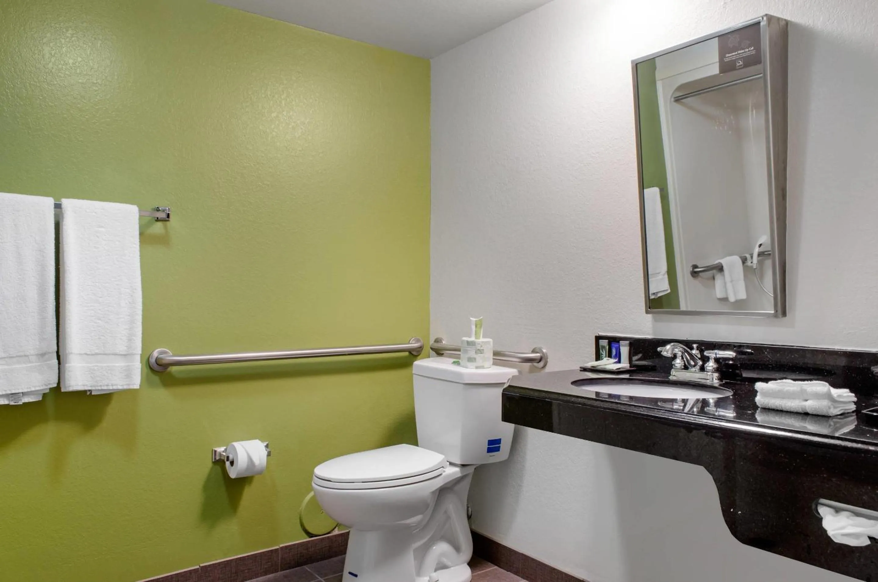 Bedroom in Sleep Inn Baton Rouge East I-12