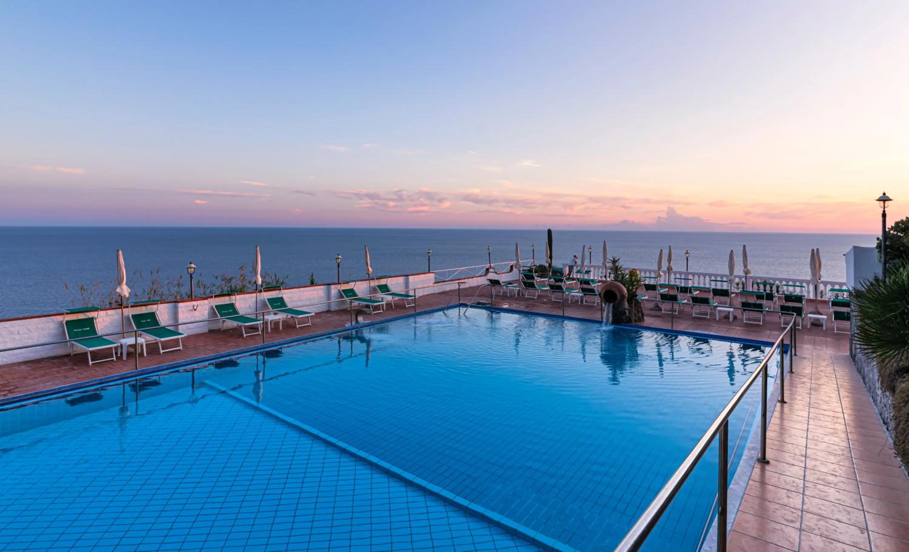 Swimming pool in Hotel Grazia alla Scannella