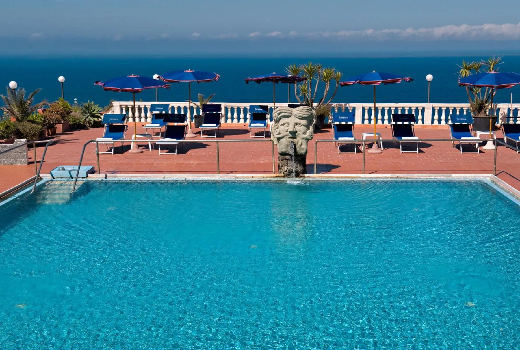 Pool view in Hotel Grazia alla Scannella