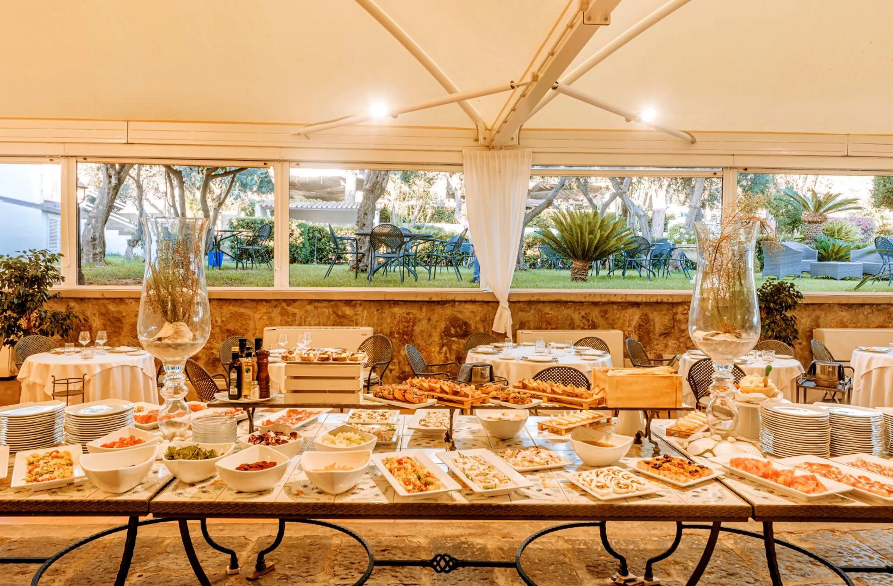 Restaurant/places to eat in Hotel Grazia alla Scannella