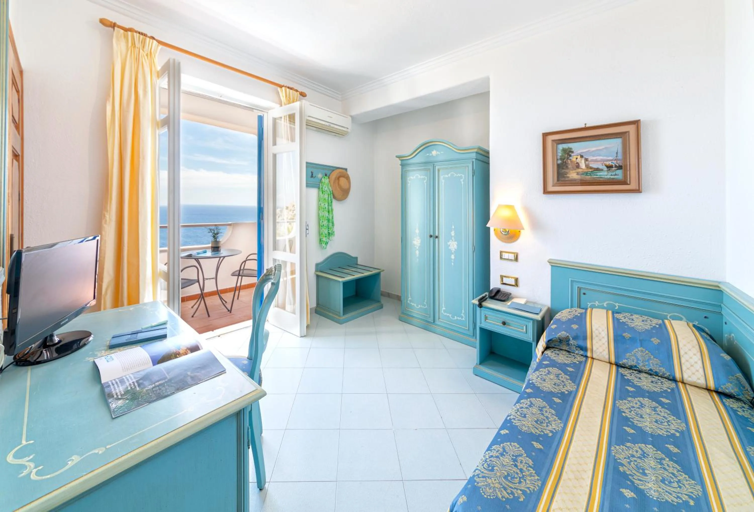 Bedroom, Bed in Hotel Grazia alla Scannella