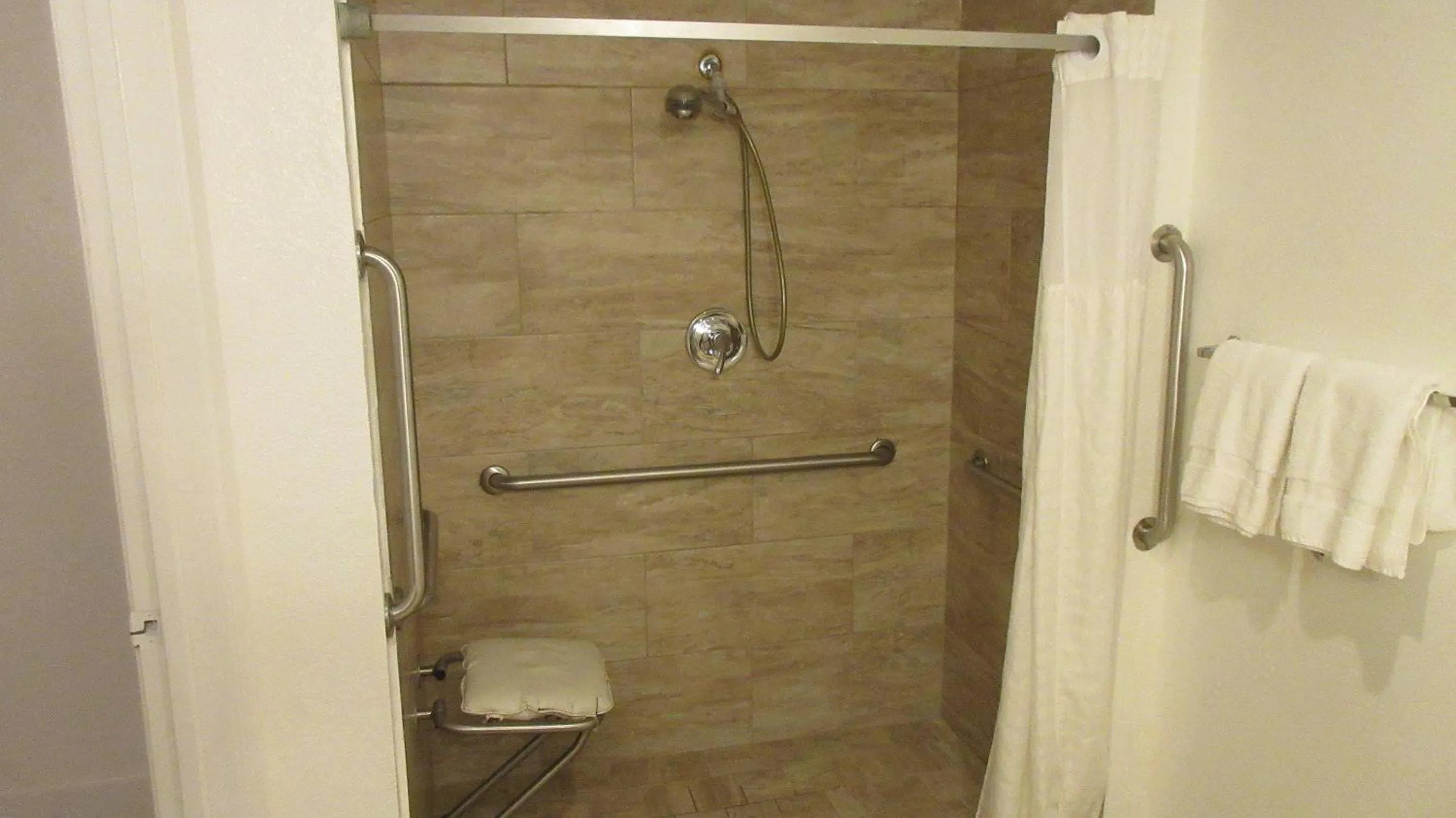 Bedroom in Rancho Cordova Inn