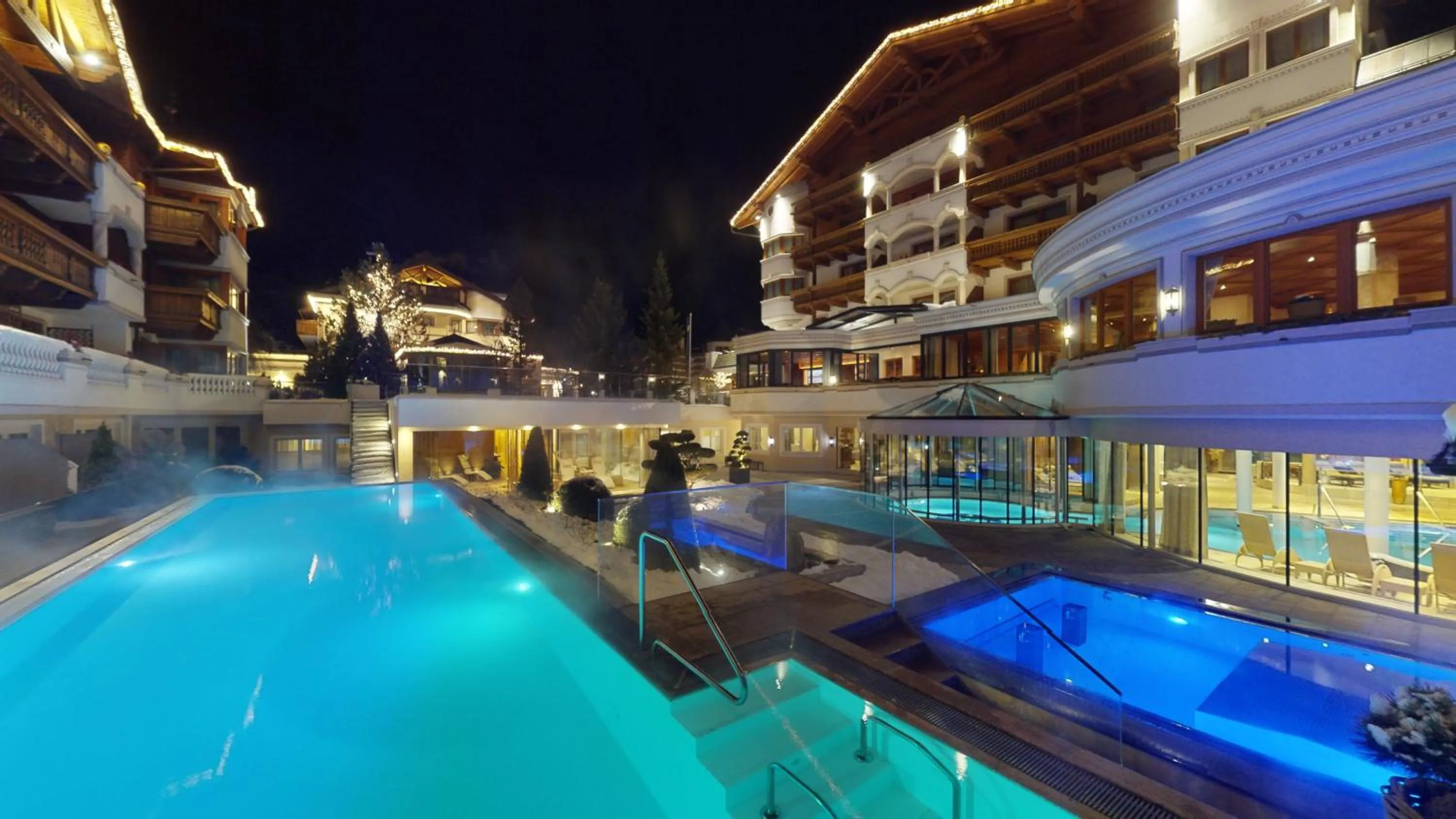 Property building in Trofana Royal 5-Sterne Superior Resort