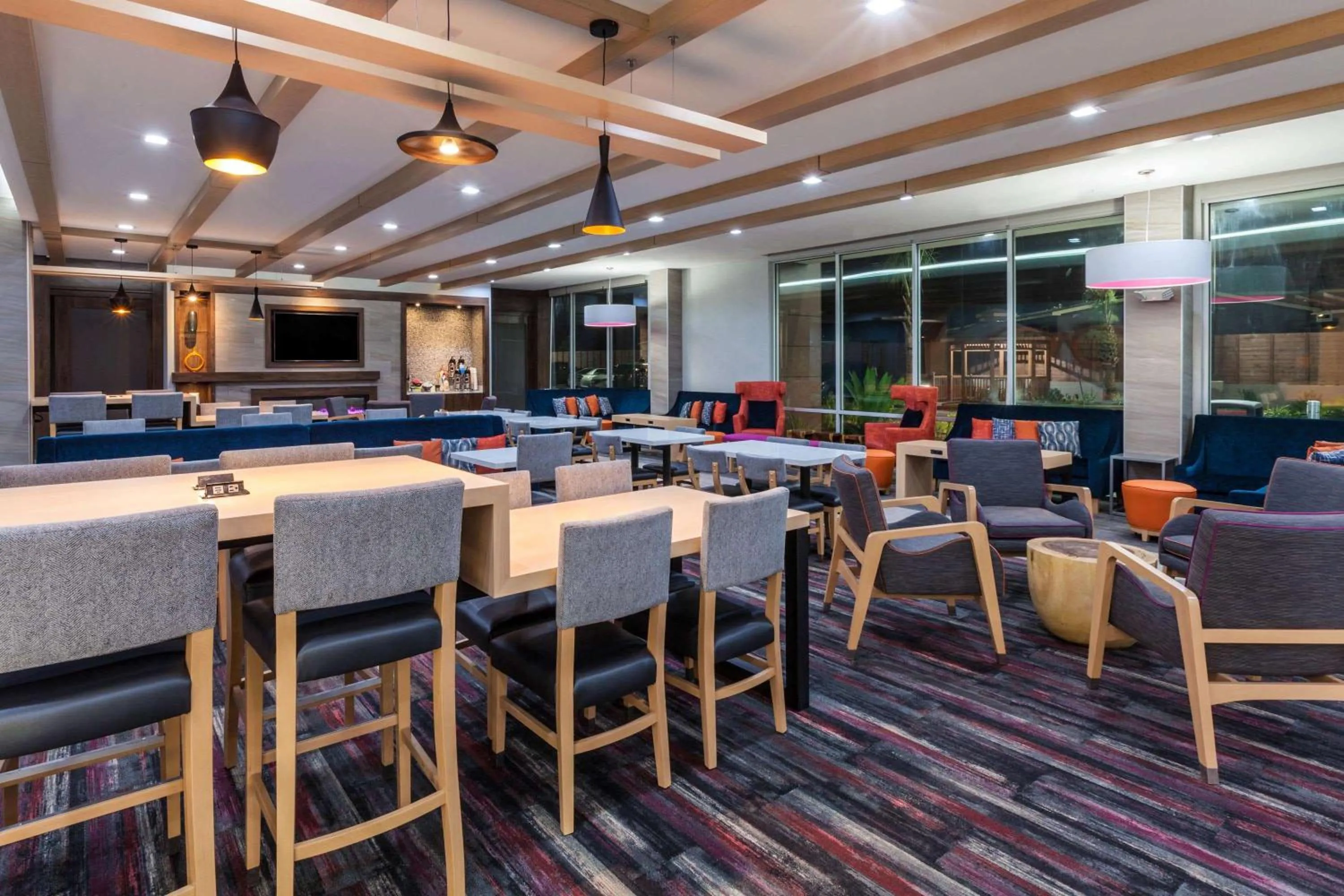 Restaurant/places to eat in La Quinta by Wyndham Houston East at Sheldon Rd