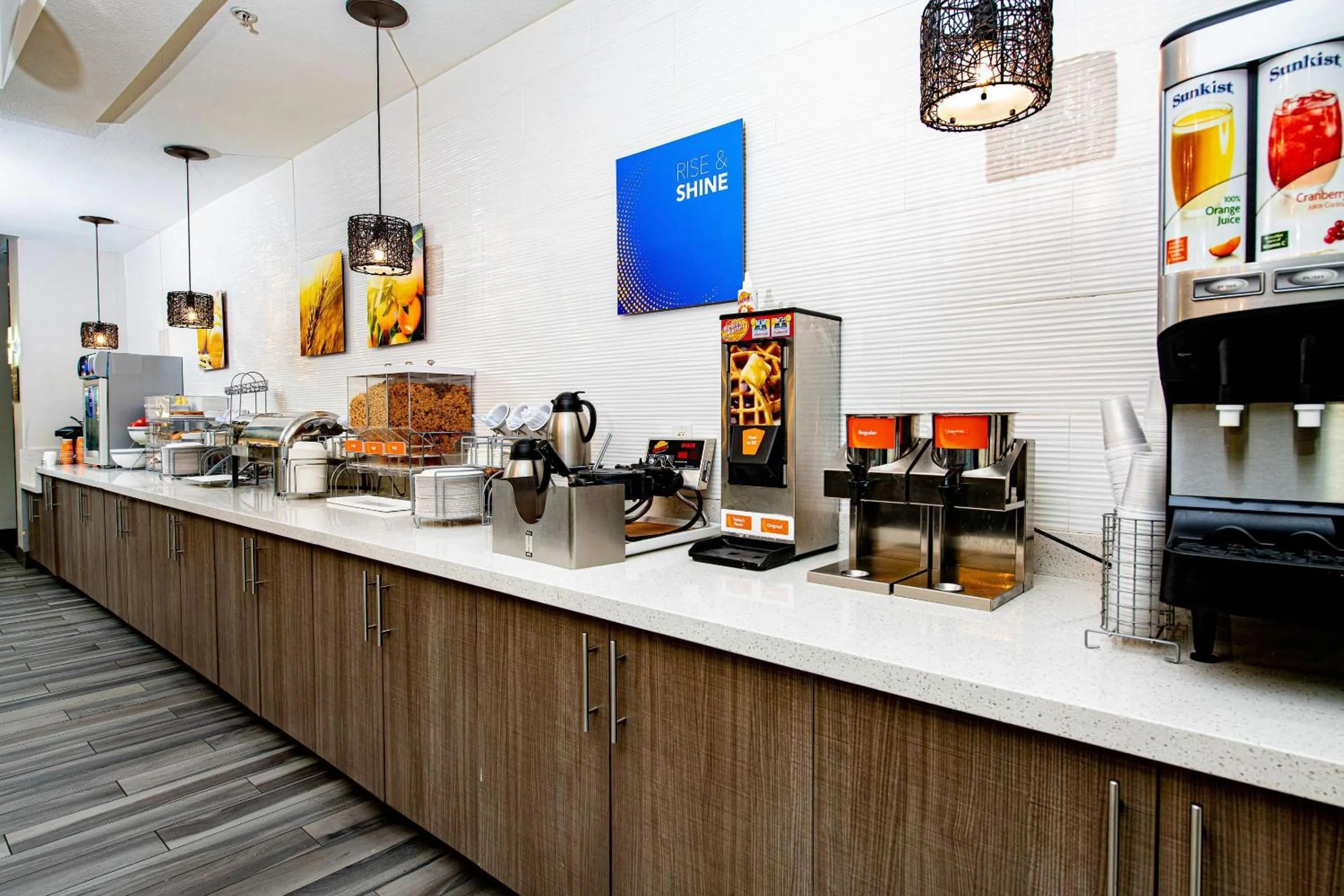 Breakfast in Comfort Suites Oil Center