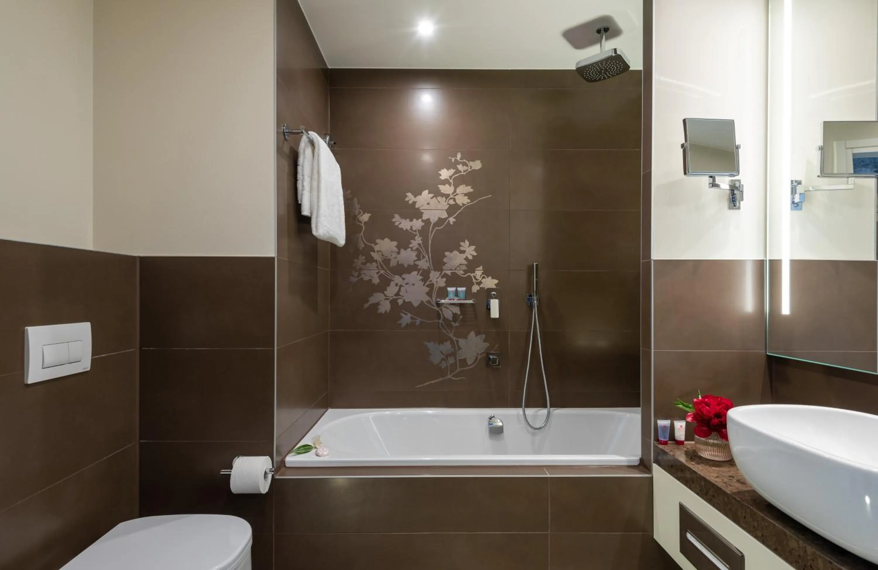 Photo of the whole room in Leonardo Royal Hotel Venice Mestre