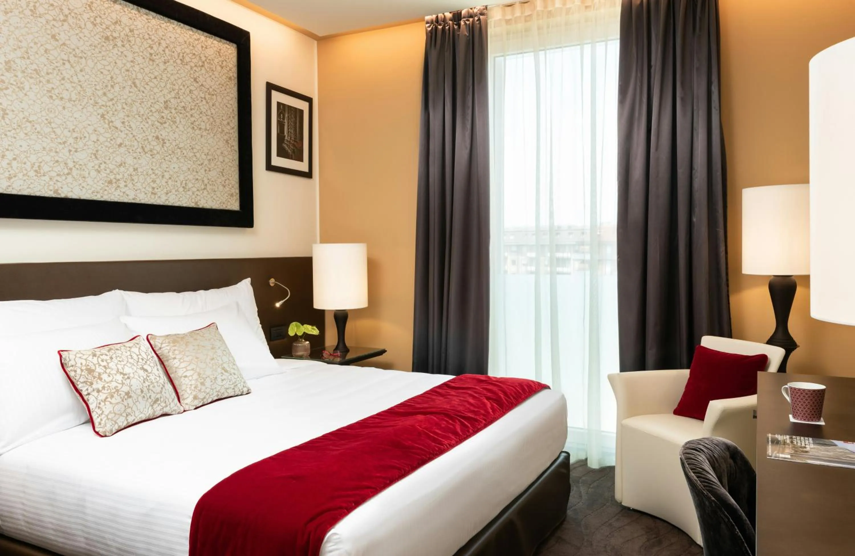 Photo of the whole room, Bed in Leonardo Royal Hotel Venice Mestre