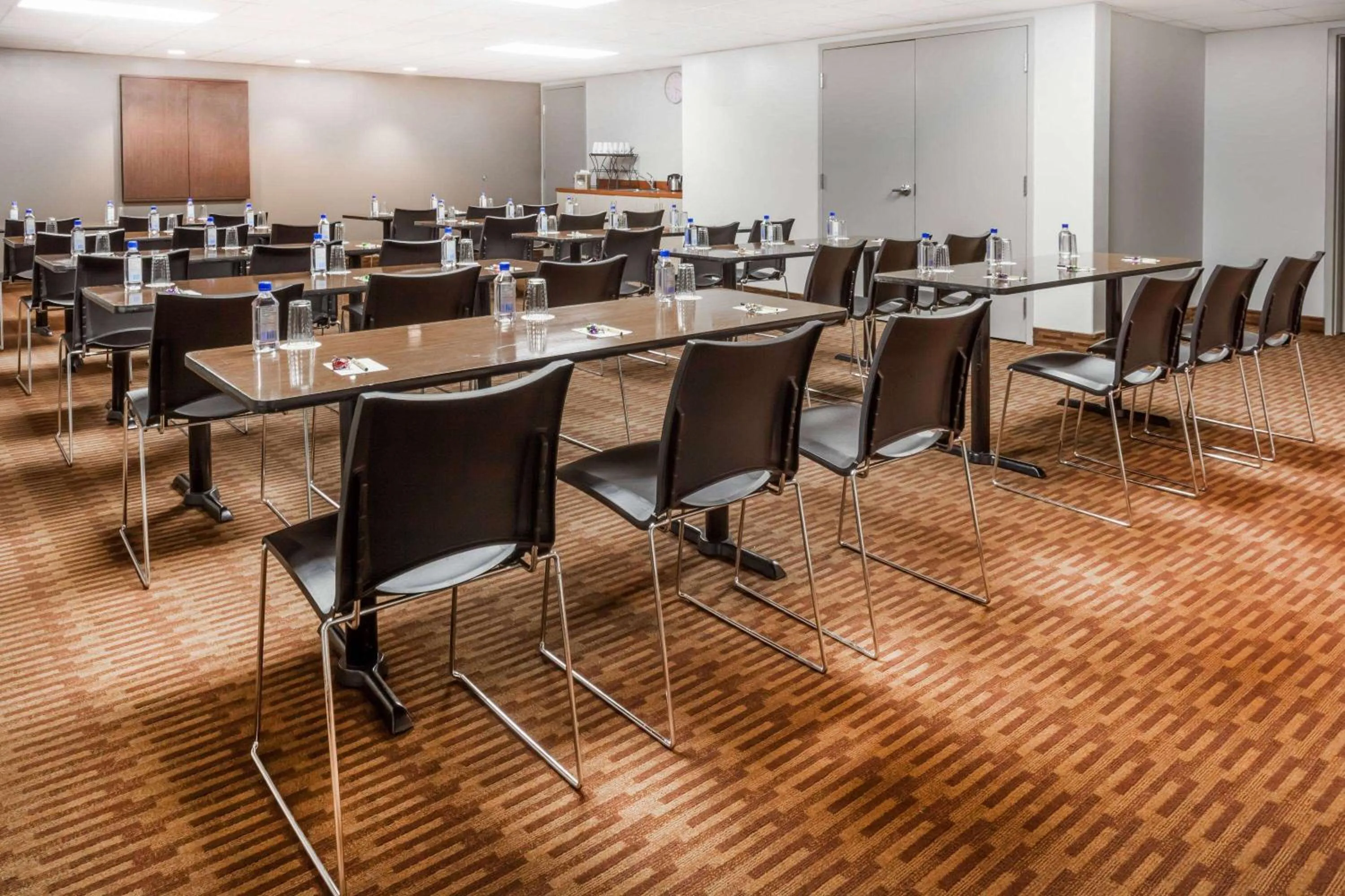 Lobby or reception in Super 8 by Wyndham Peterborough