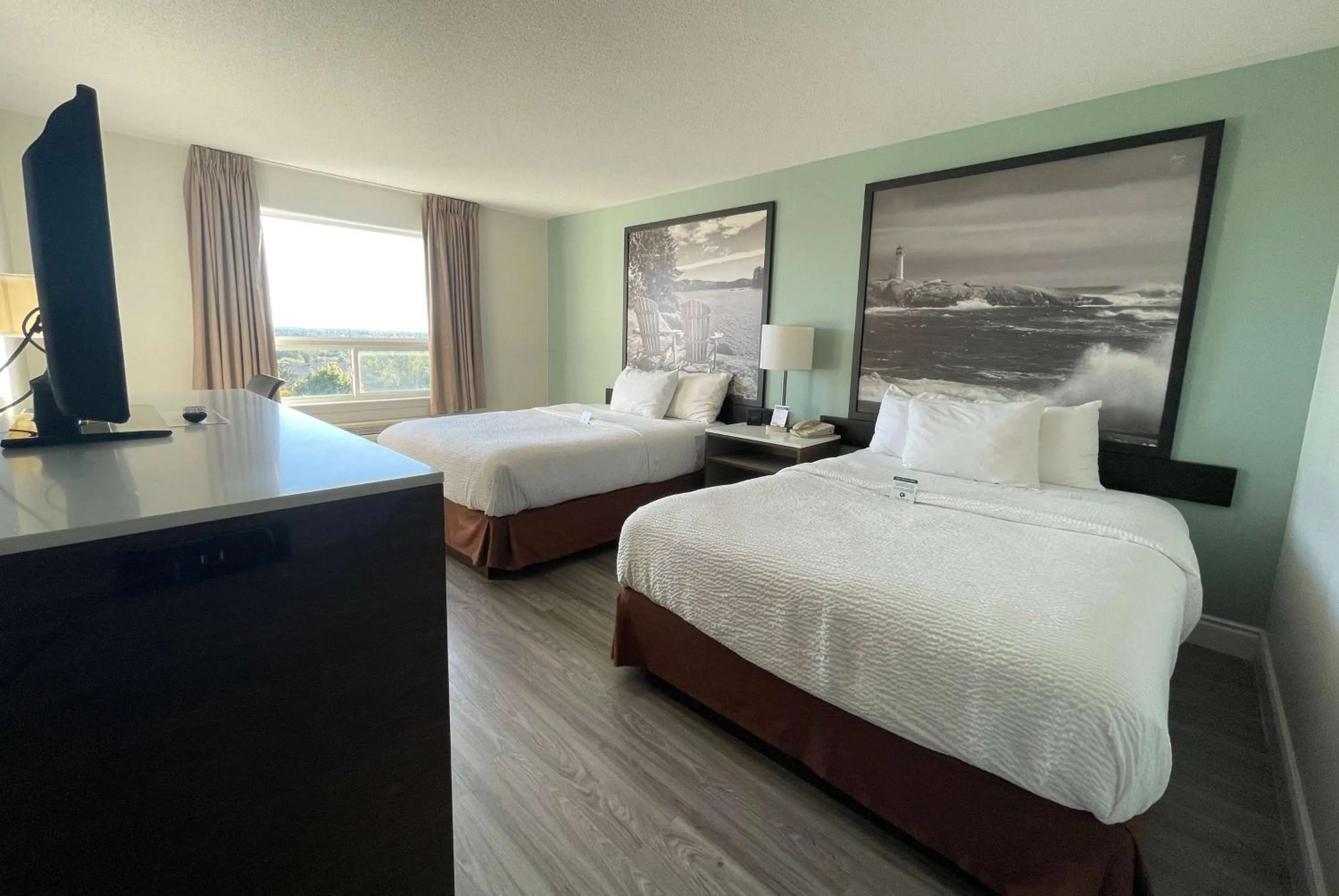 Photo of the whole room, Bed in Super 8 by Wyndham Peterborough