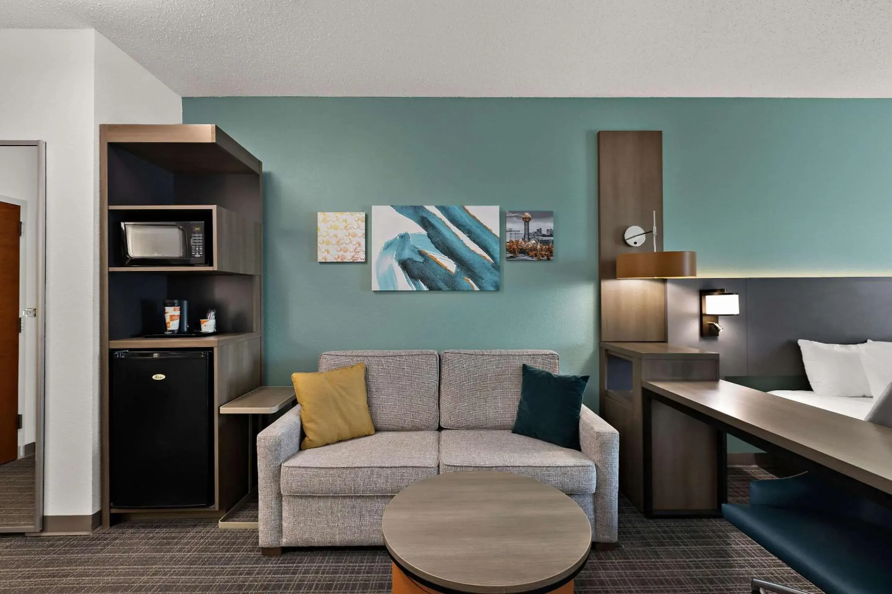 King Suite - Non-Smoking in Comfort Inn Powell - Knoxville North King Suite - Non-Smoking in Comfort Inn Powell - Knoxville North