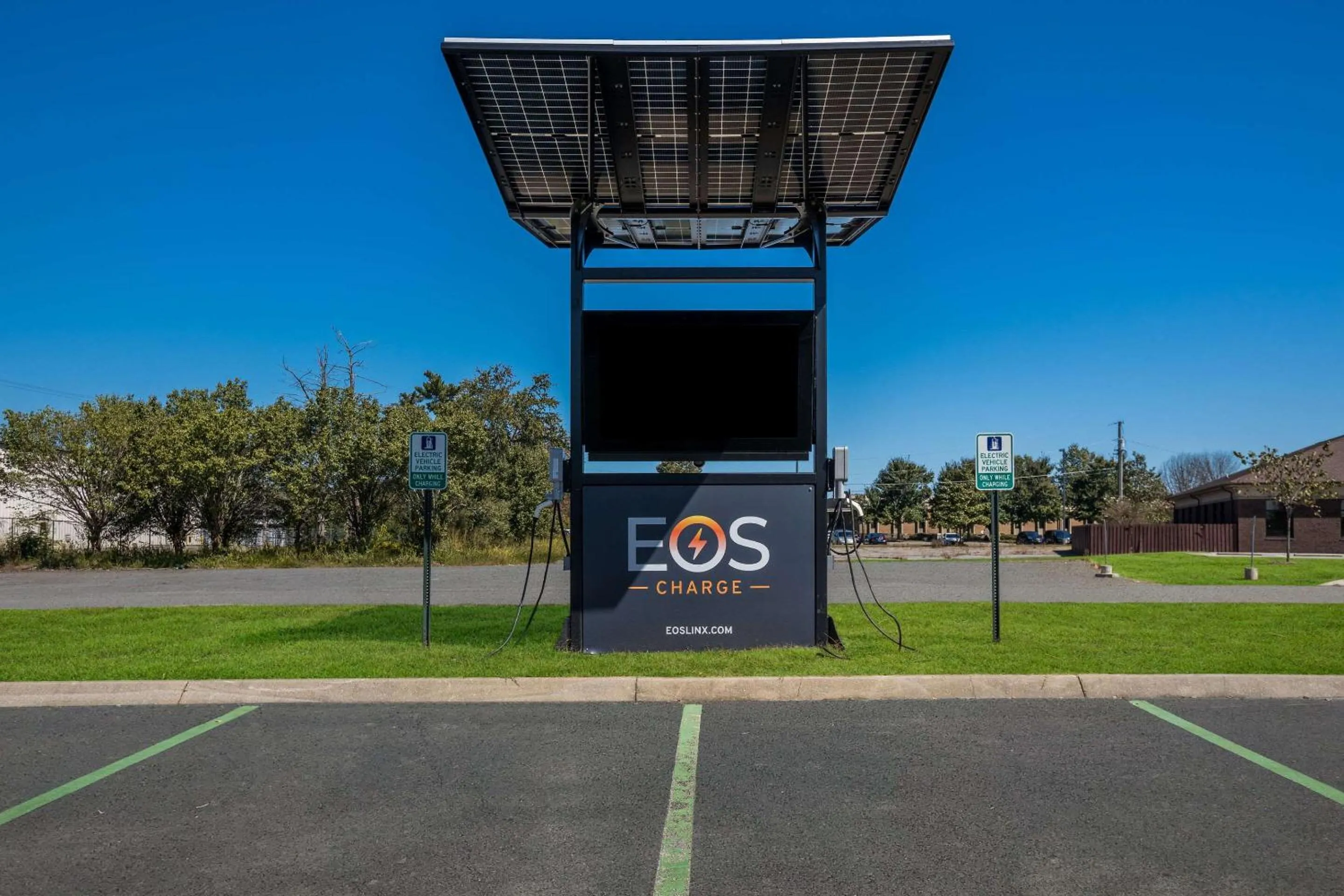 Parking in Comfort Inn Powell - Knoxville North