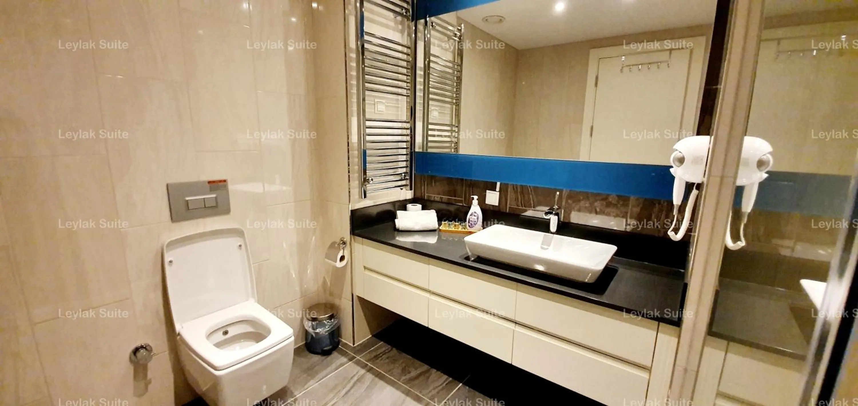 Shower in Taksim leylak suite