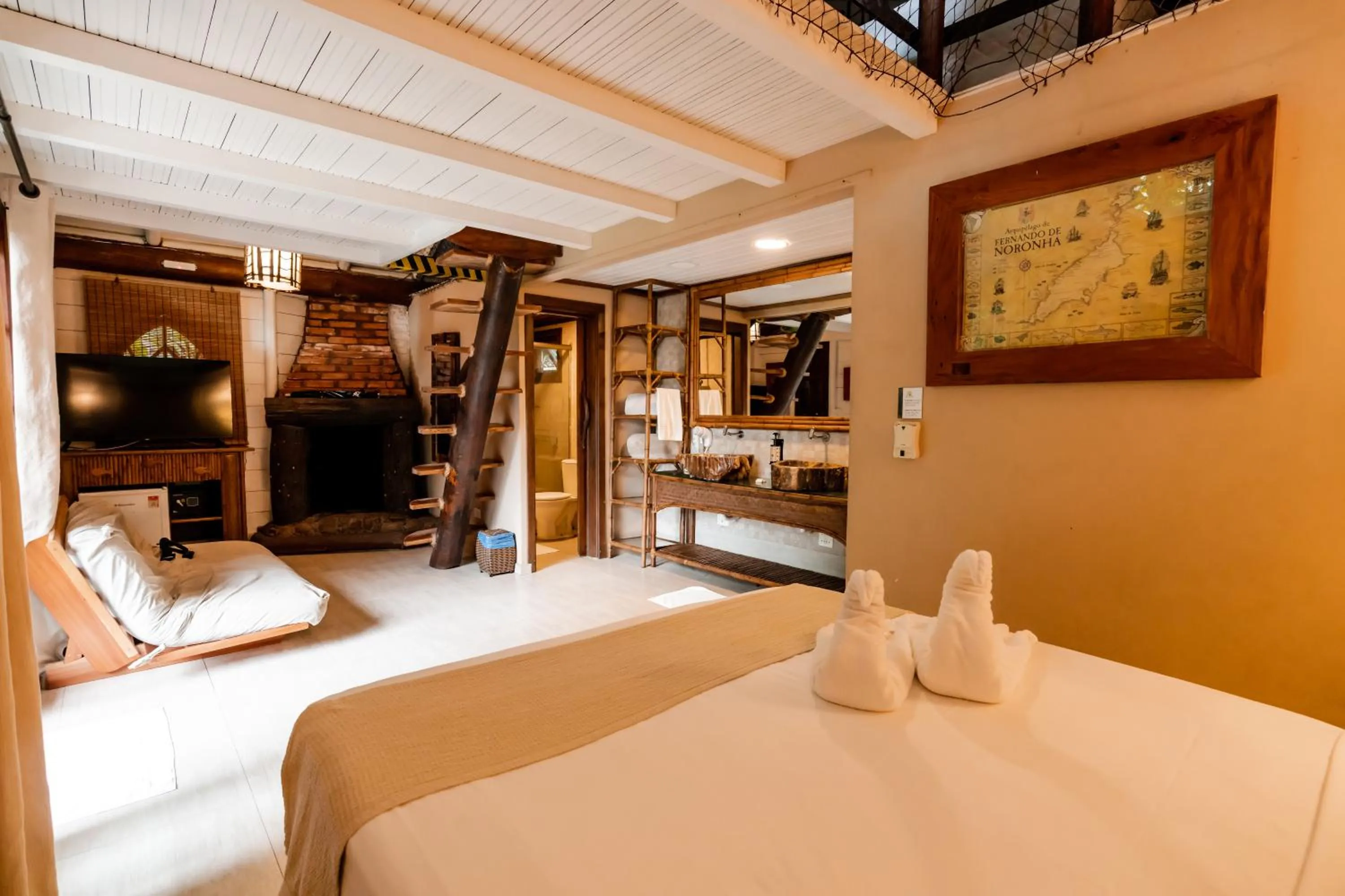 Photo of the whole room, Bed in Pousada Astral da Ilha