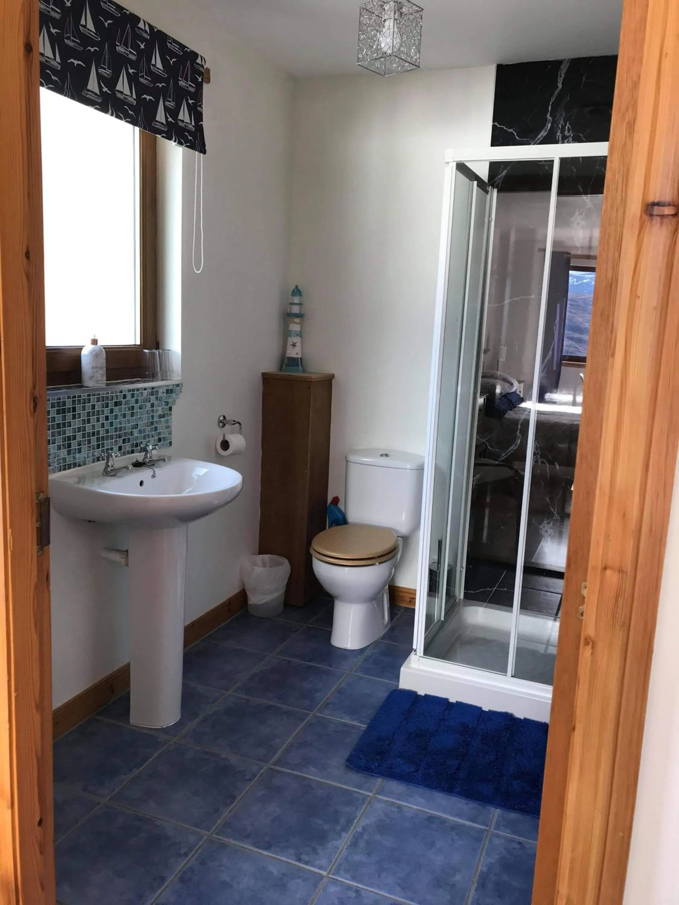 Shower in Croft No.8 Bed & Breakfast