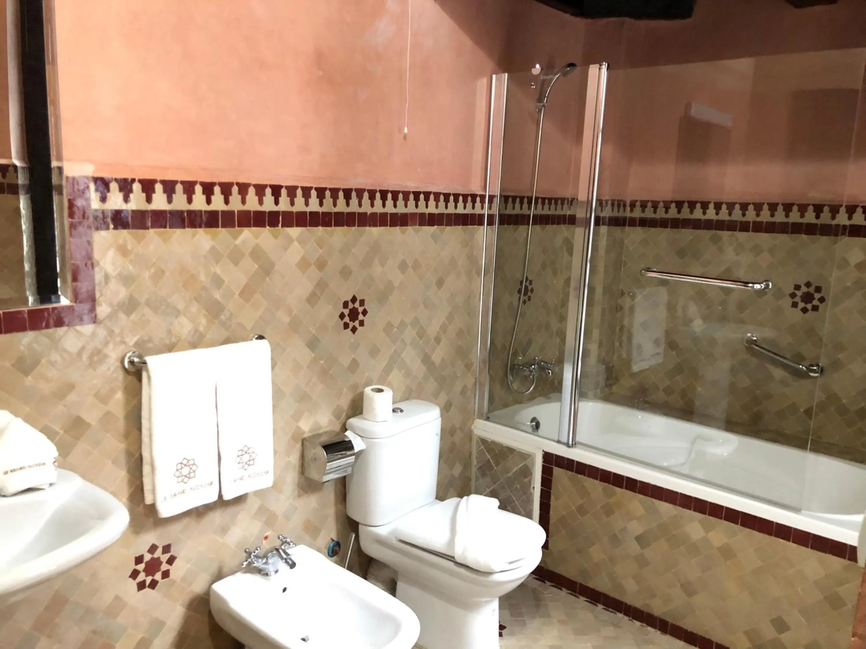 Toilet in Le Grand Alcazar - Riad