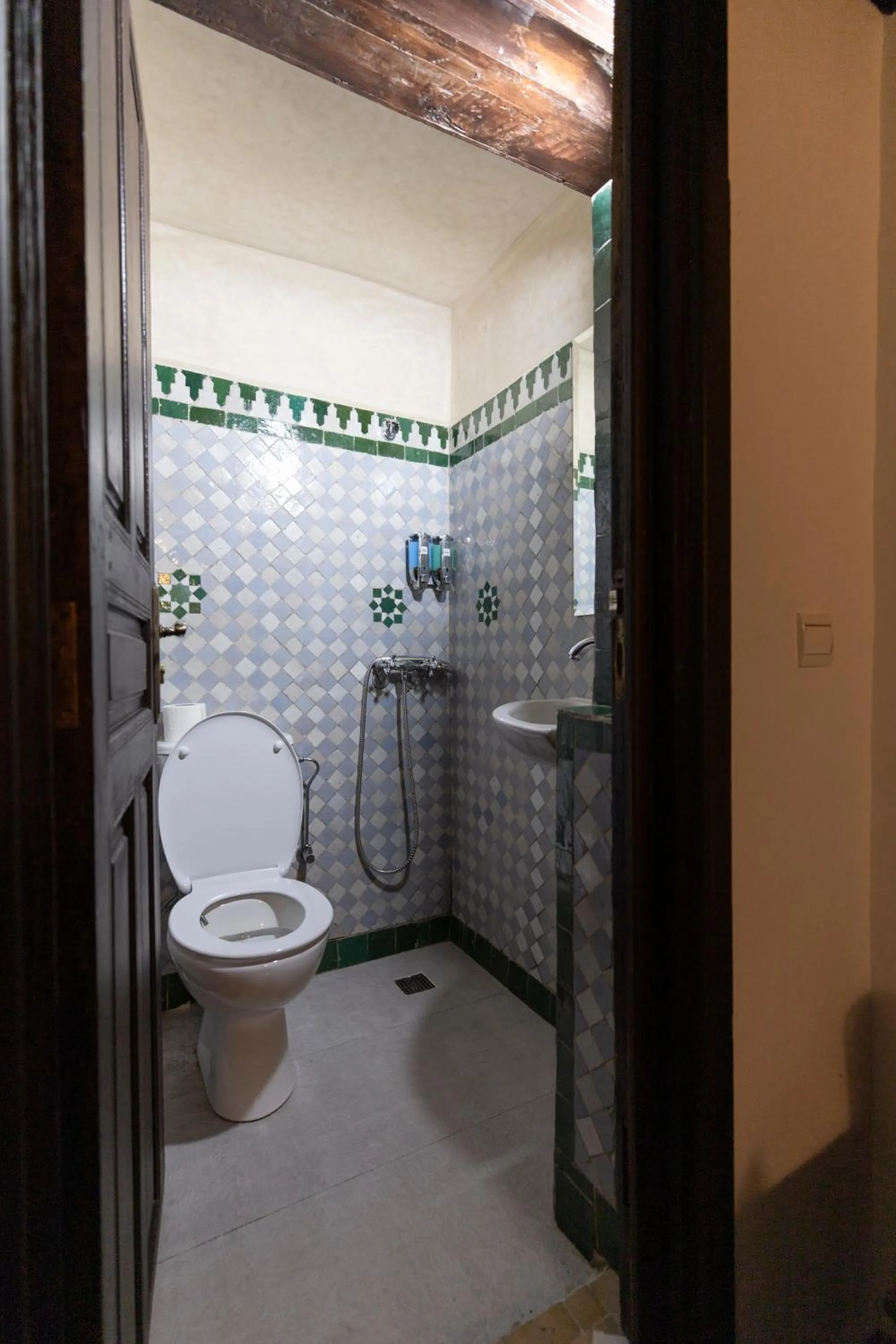 Toilet in Le Grand Alcazar - Riad