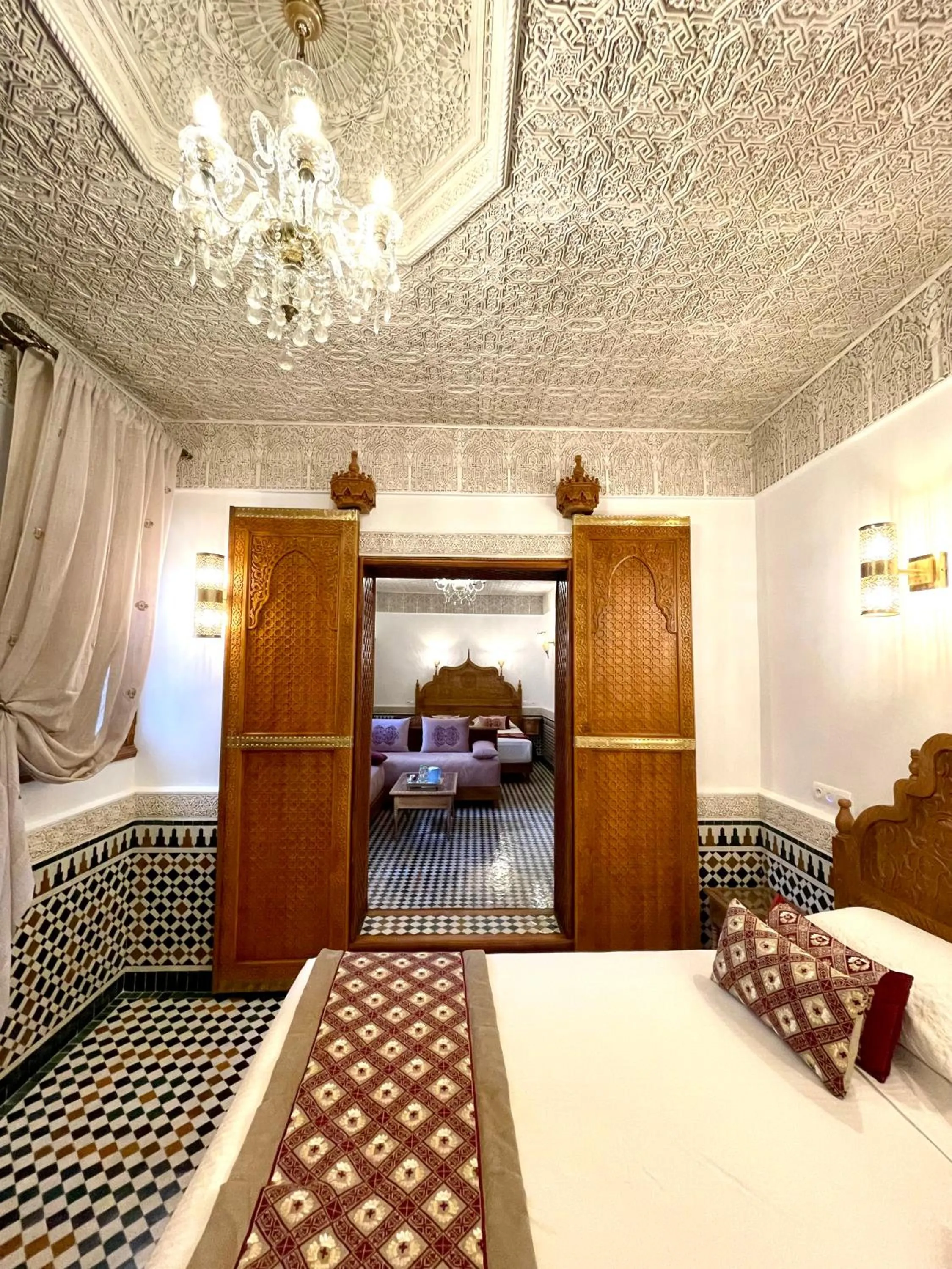 Bed in Le Grand Alcazar - Riad