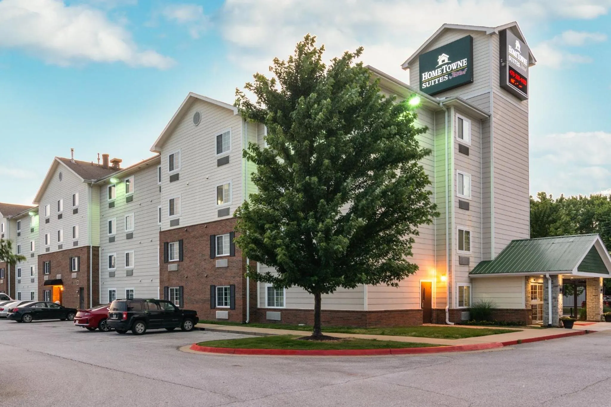 Property building in HomeTowne Studios & Suites by Red Roof Bentonville