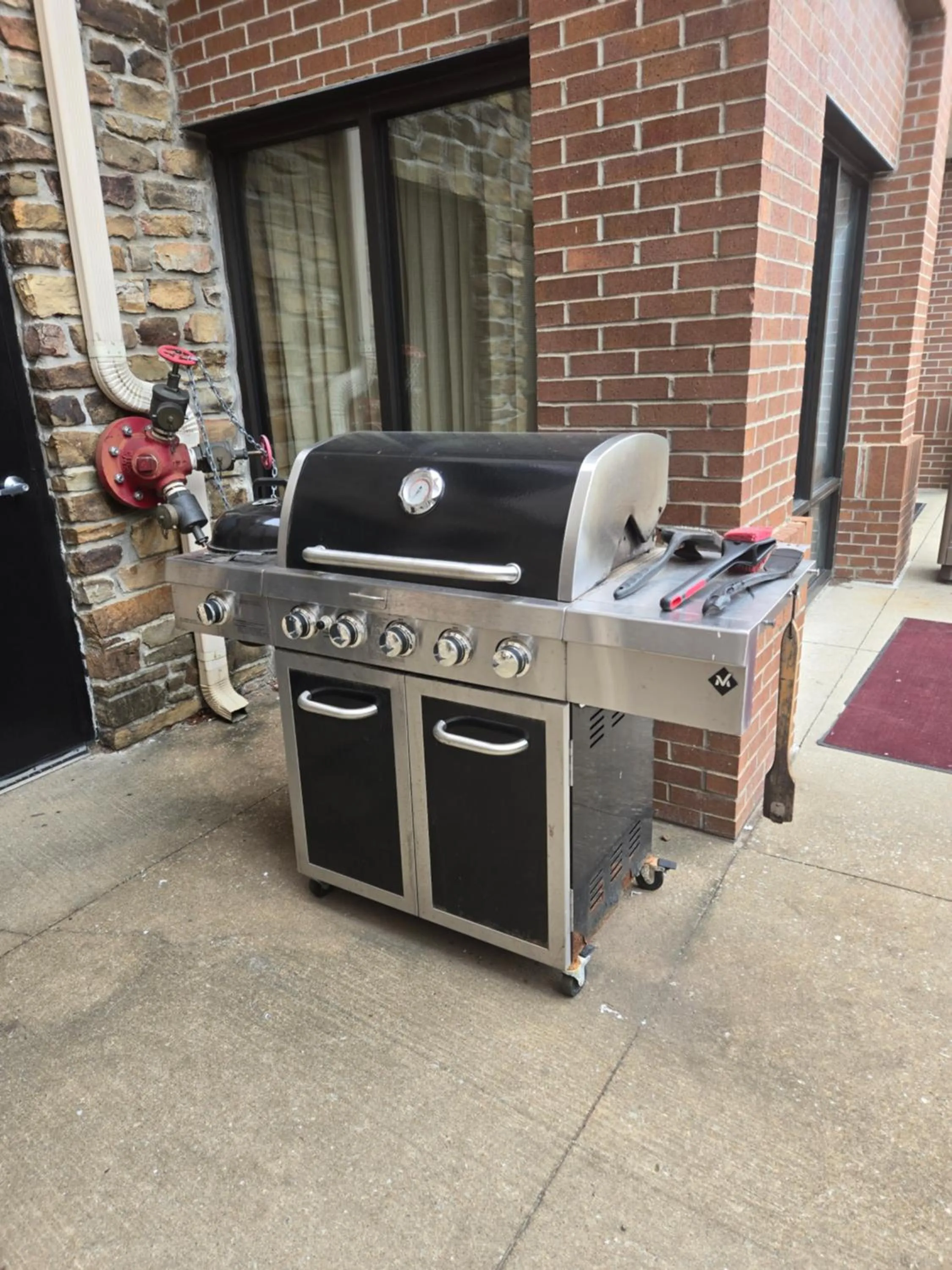 BBQ facilities in Affordable Suites of America Rogers - Bentonville