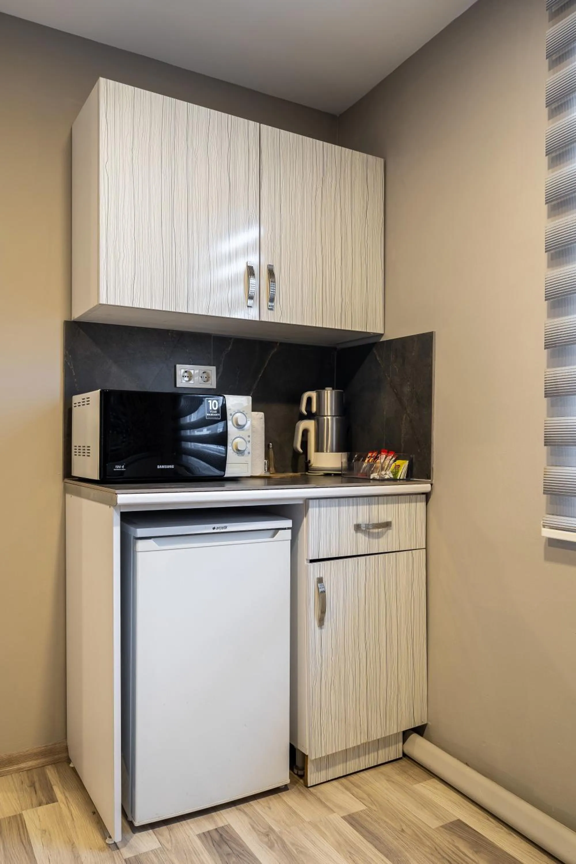 Coffee/tea facilities in Element Residence