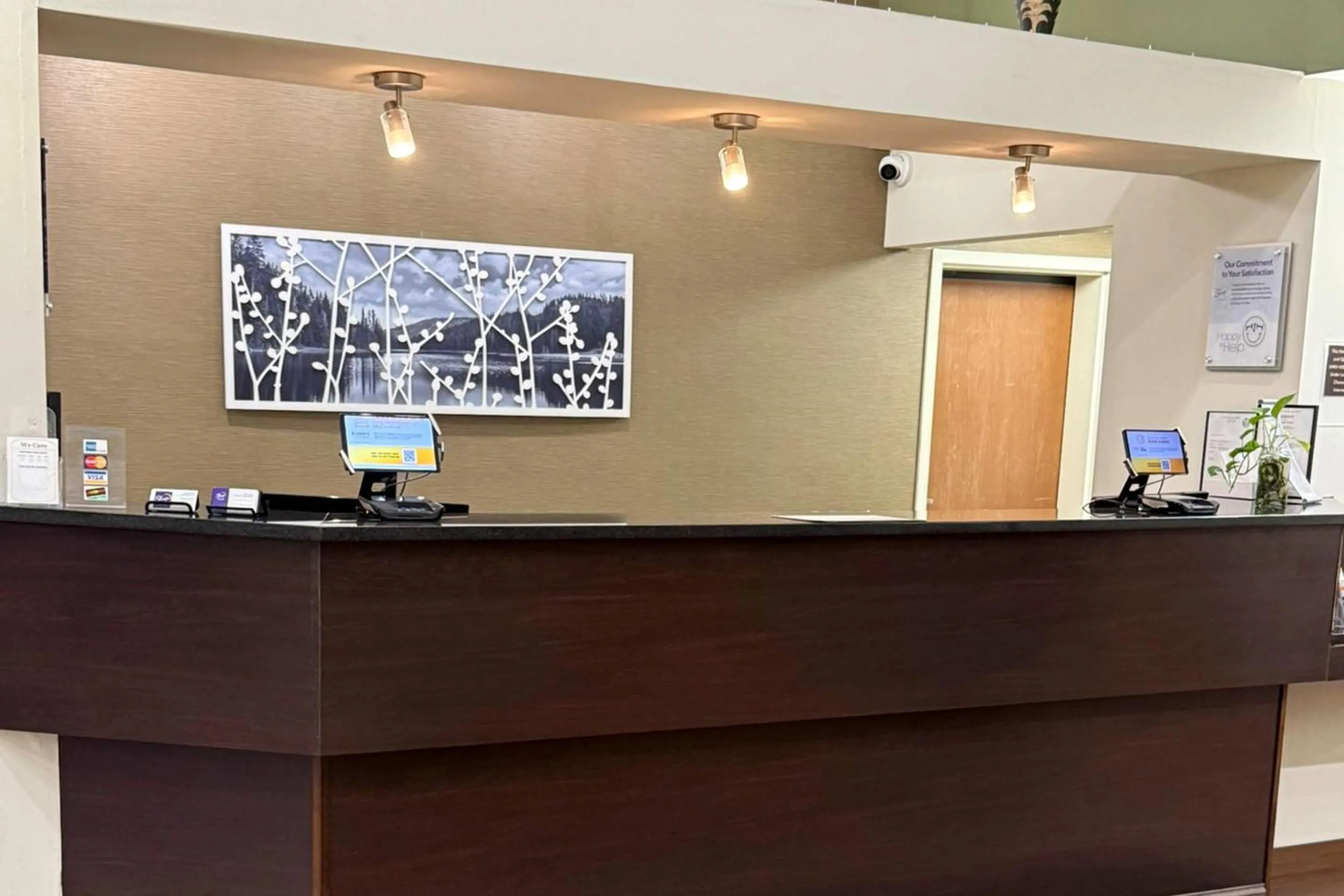 Lobby or reception in Sleep Inn & Suites Queensbury - Lake George