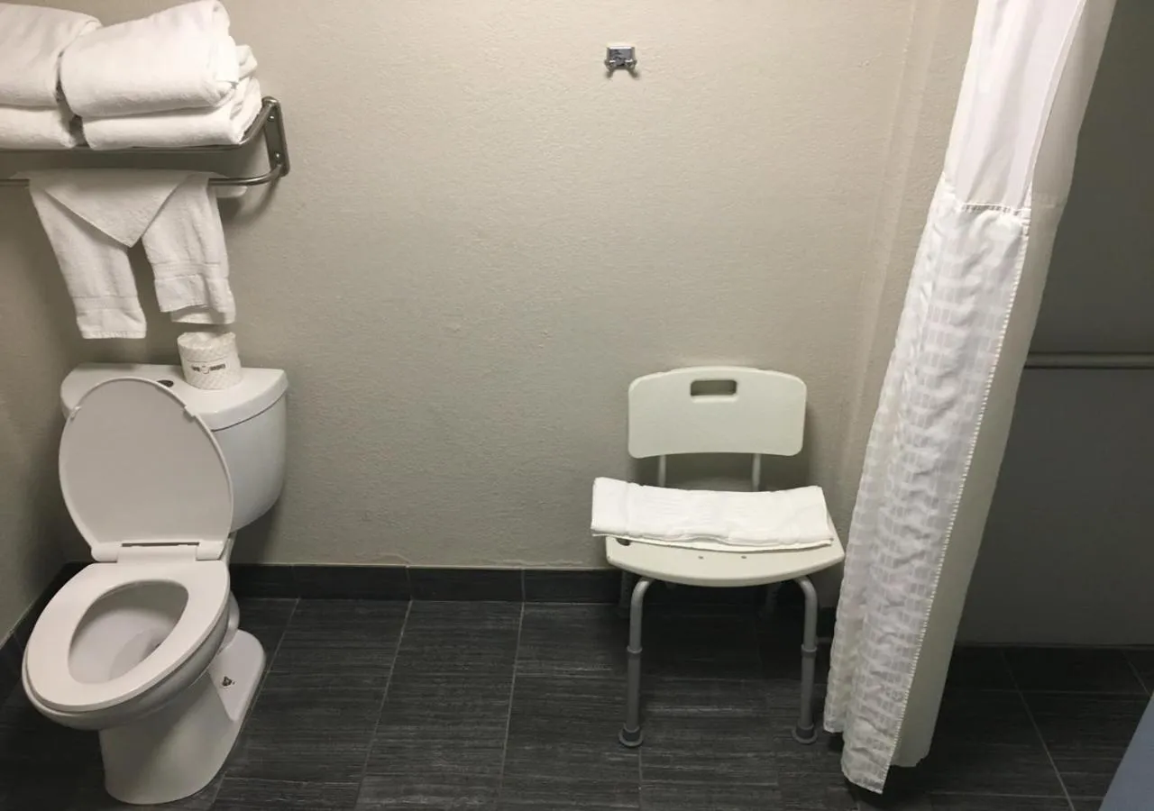 Shower in Comfort Suites Nashville Airport - BNA