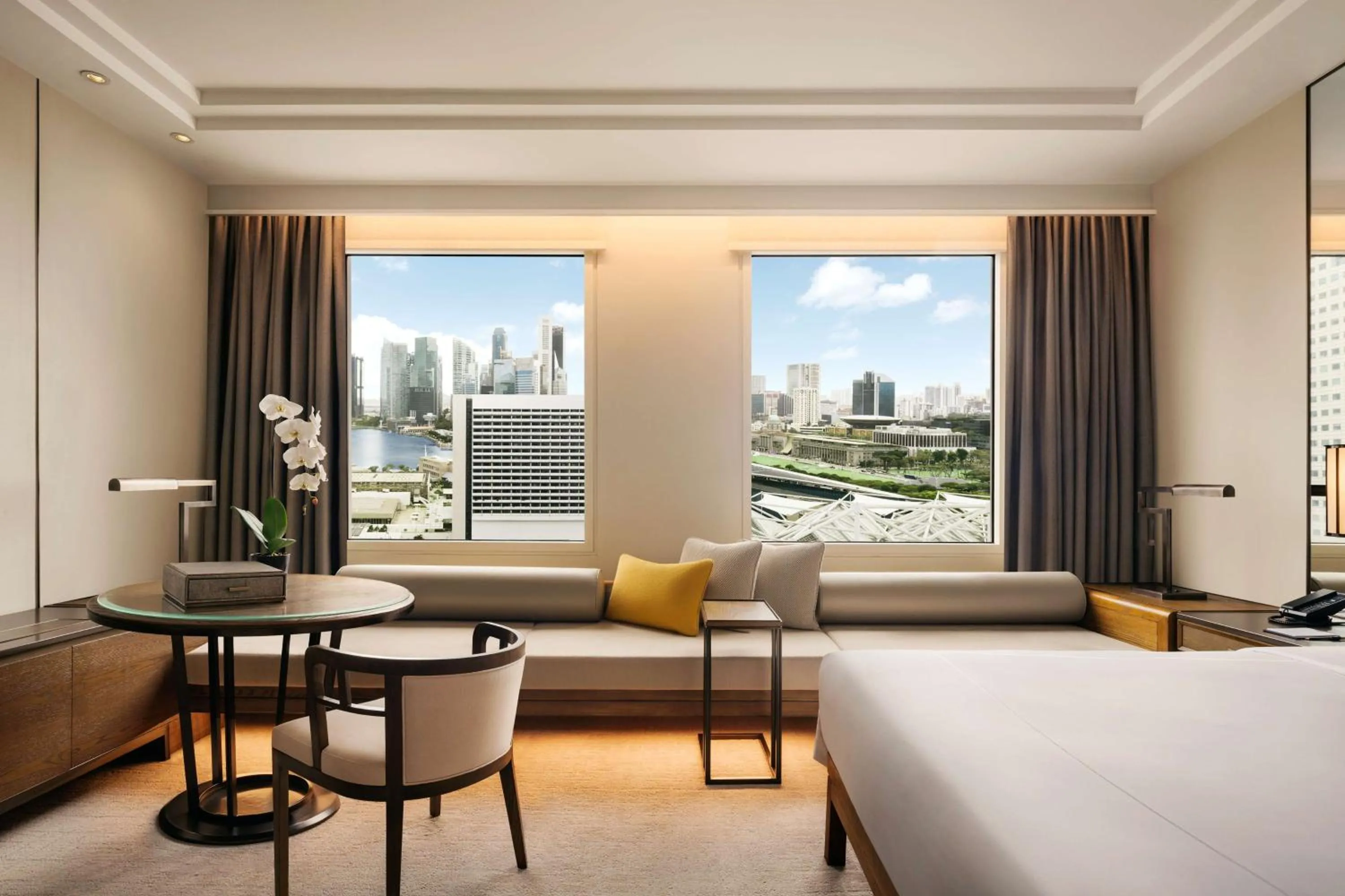 Living room, Bed in Conrad Centennial Singapore