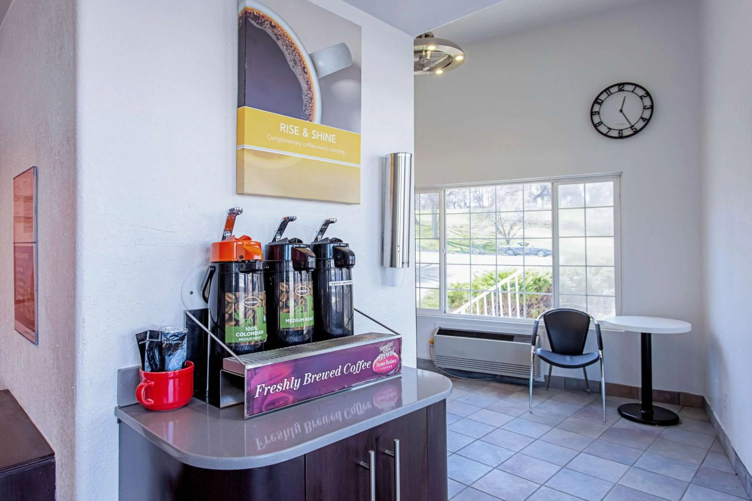 Coffee/tea facilities in Motel 6 Pendleton, OR - West
