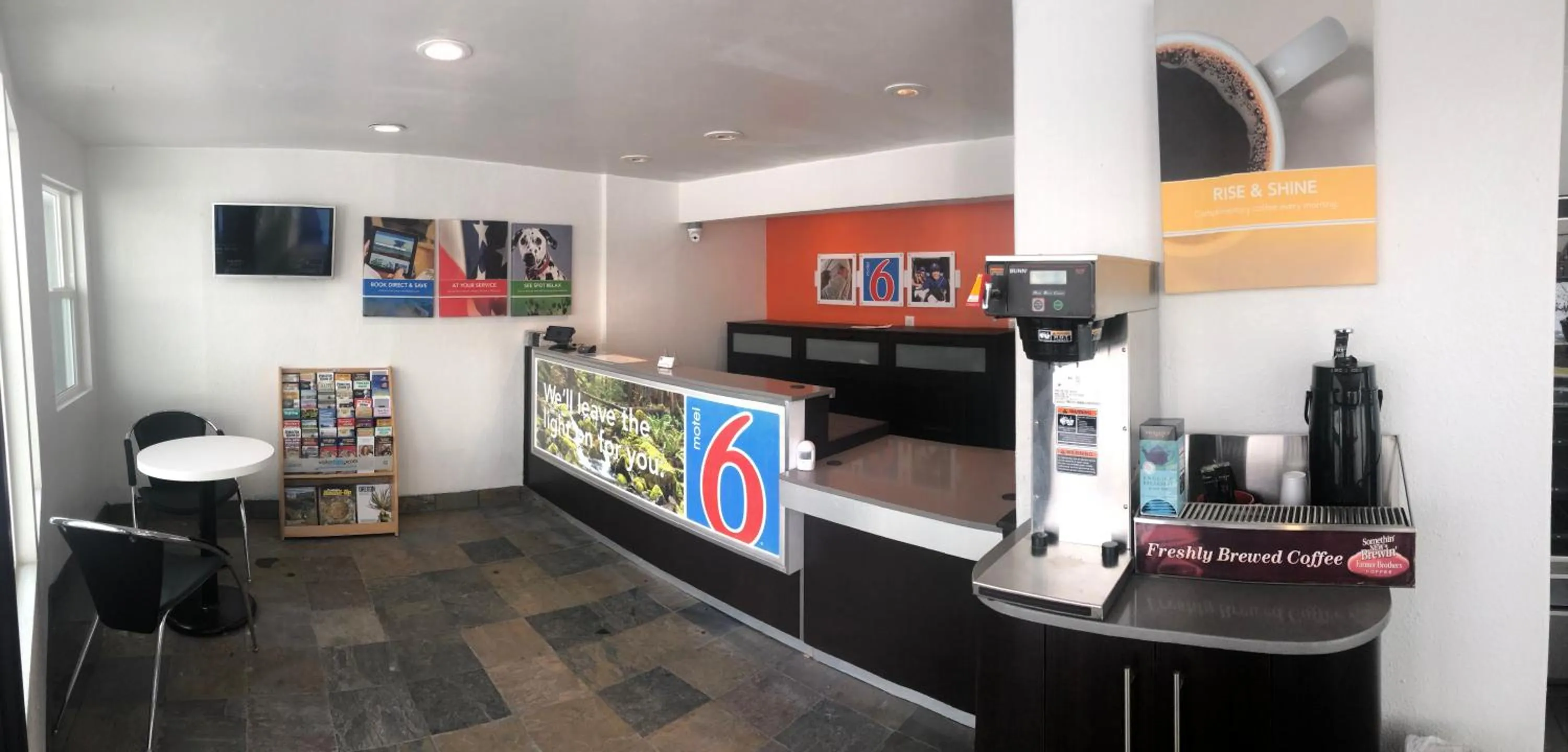 Coffee/tea facilities in Motel 6 Pendleton, OR - West