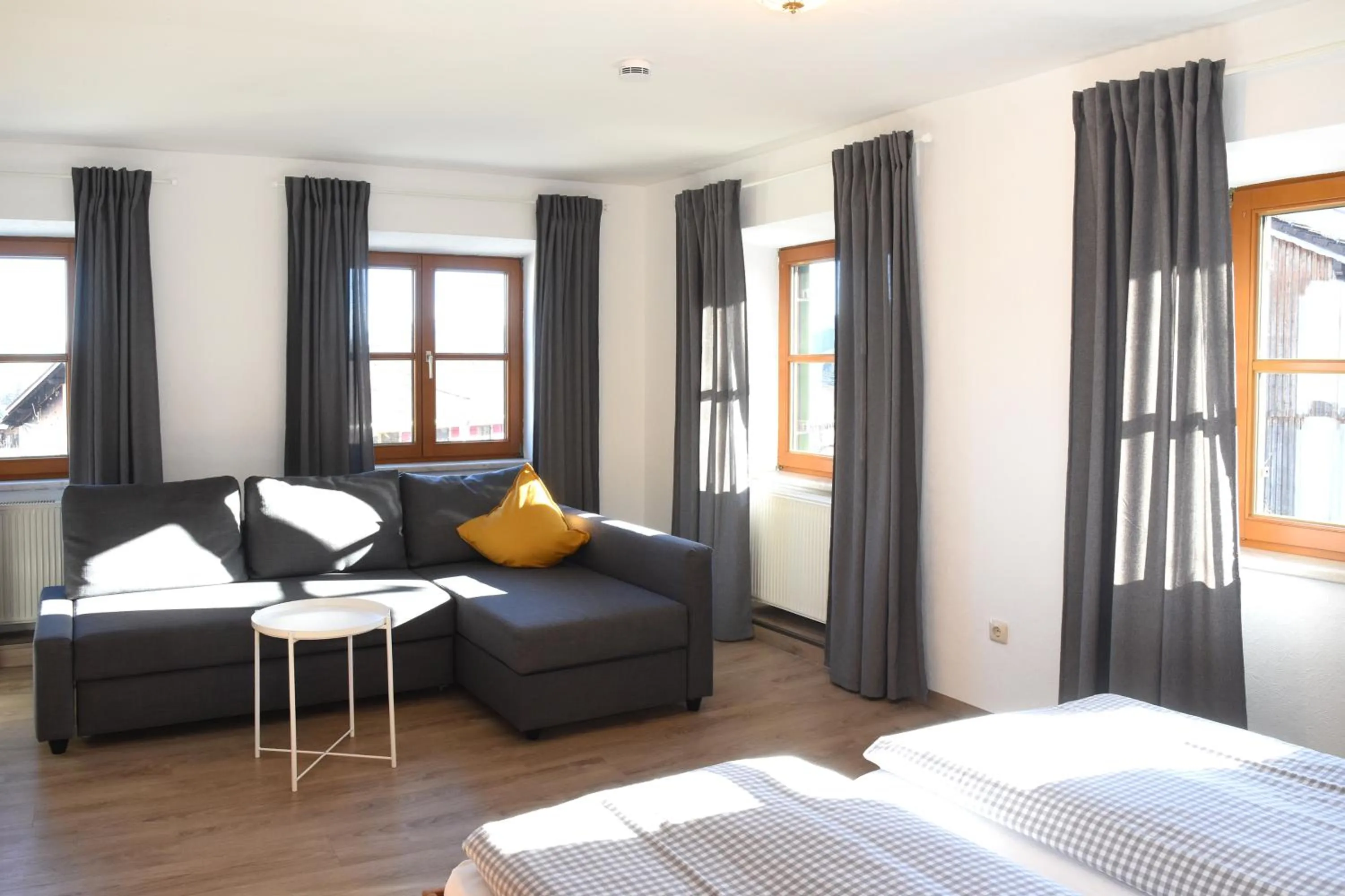 Photo of the whole room, Bed in Alps Hostel