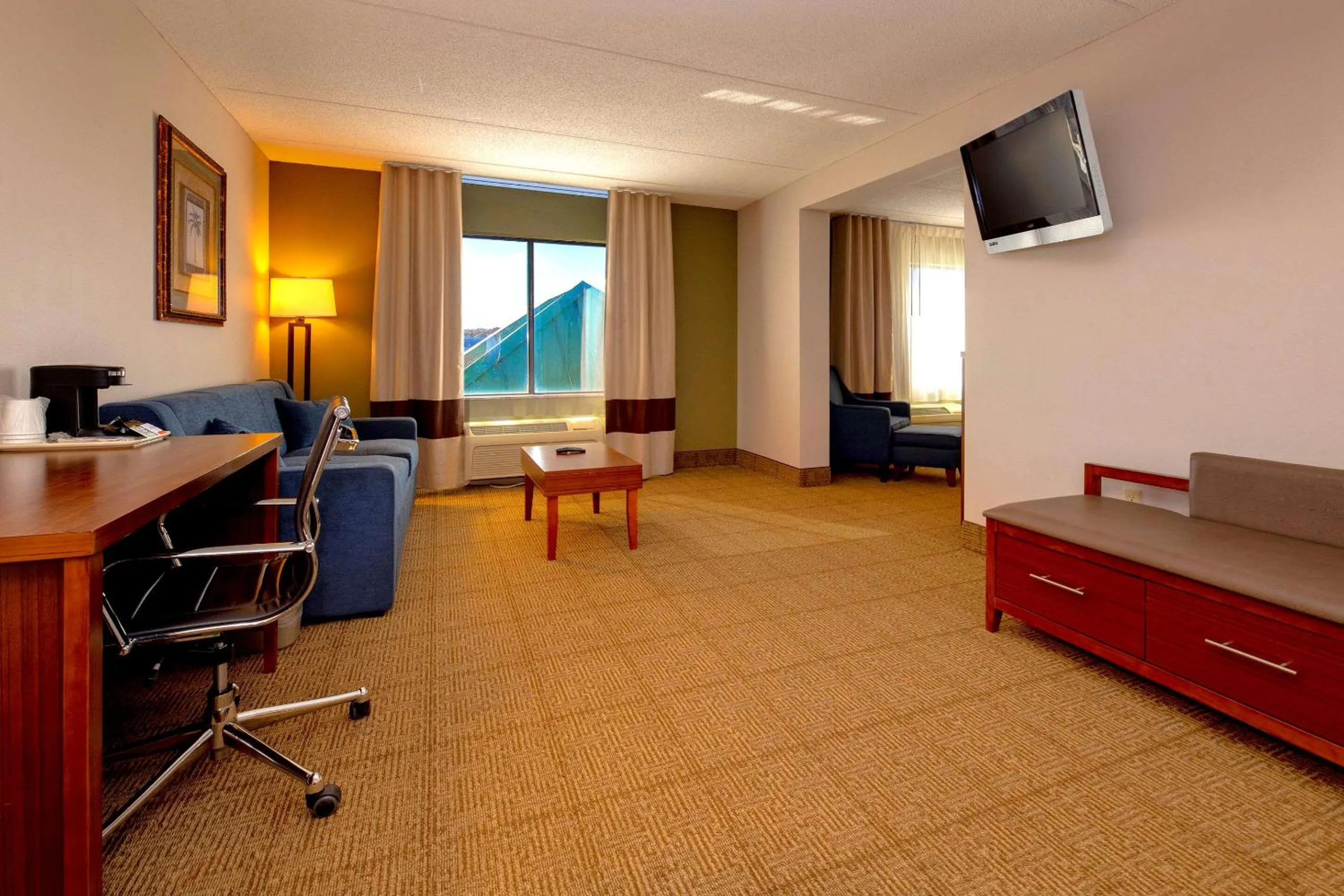 Photo of the whole room in Comfort Inn Near Quantico Main Gate North