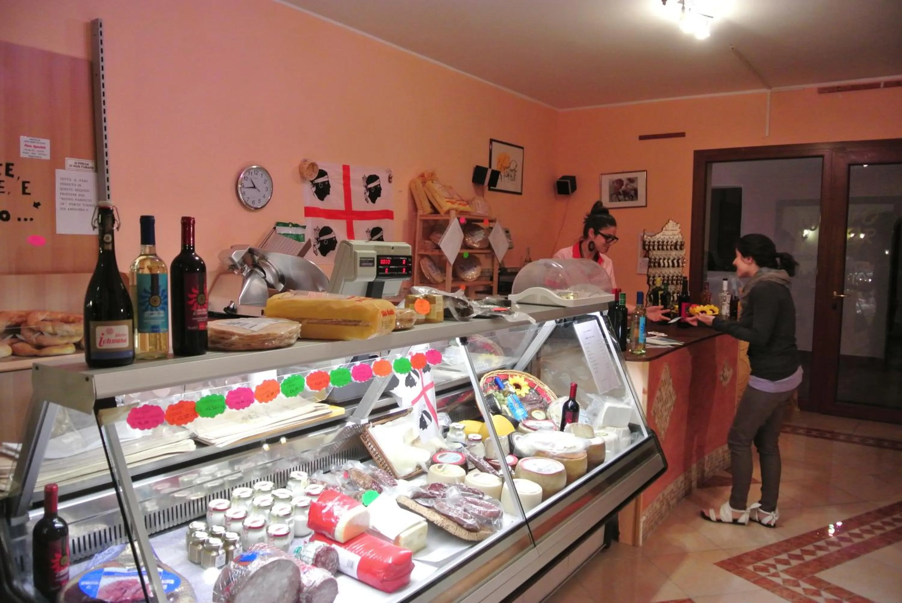 On-site shops in Stintino Country Paradise - Resort & Villas