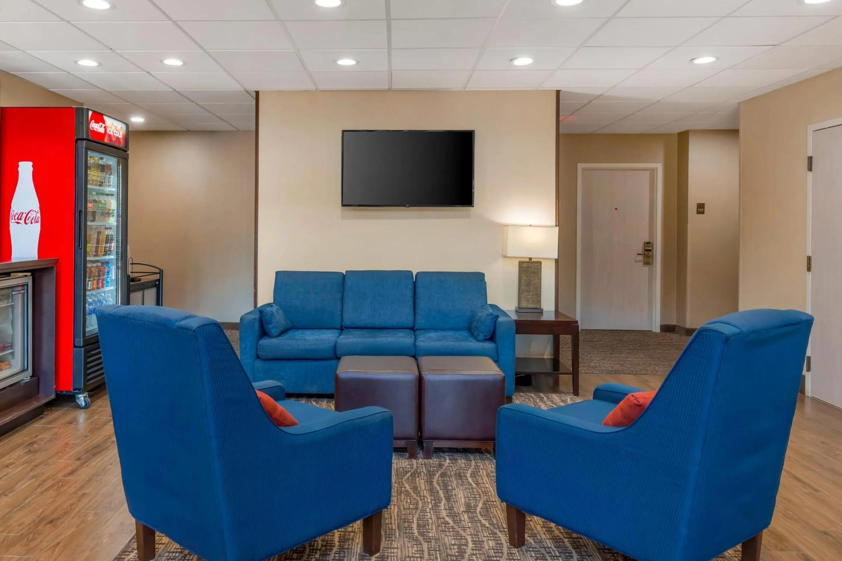 Lobby or reception in Comfort Suites Raleigh Walnut Creek