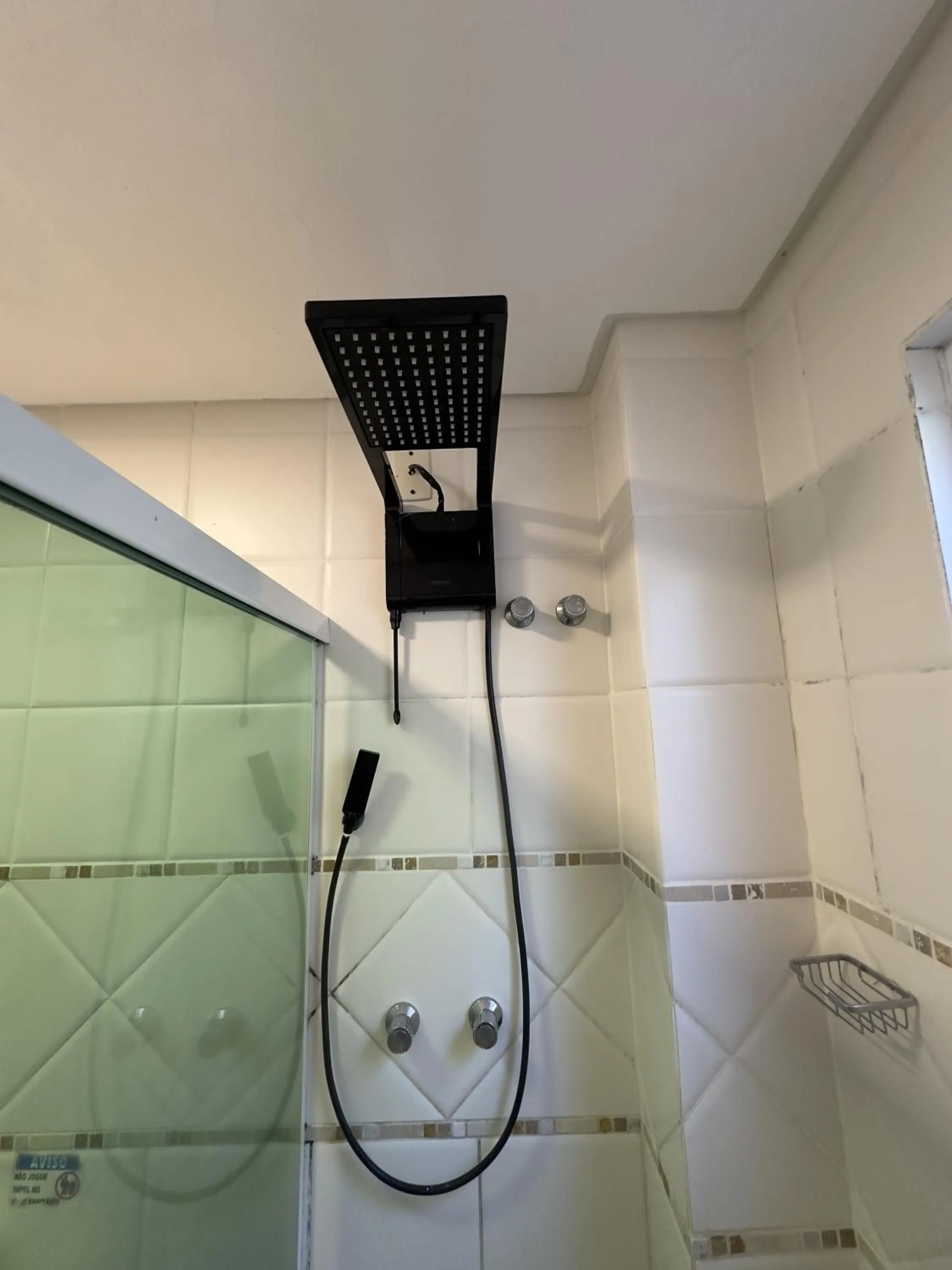 Shower in Pousada Brisa do Mar