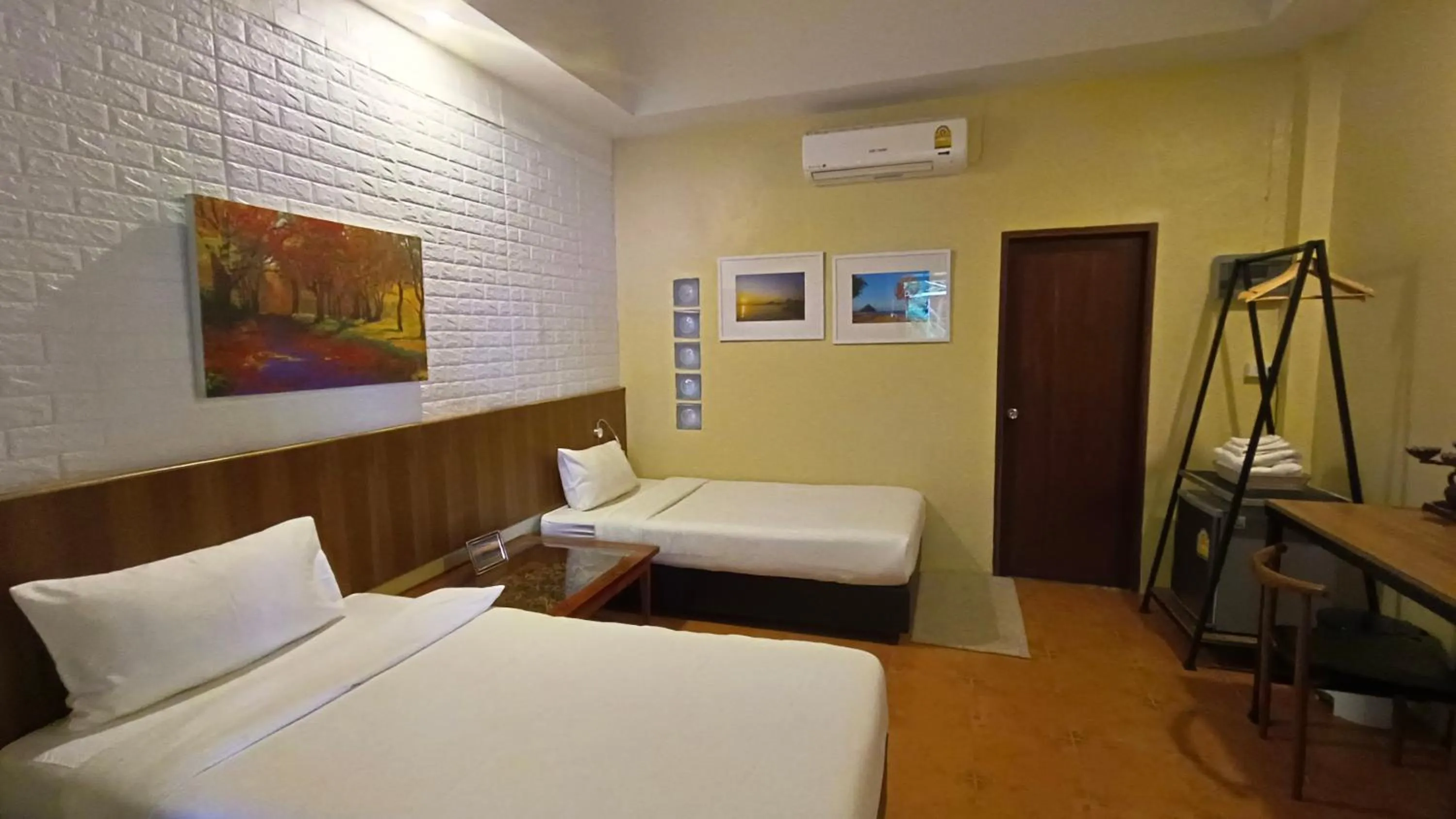 Bed in The Monkey Resort Donheang